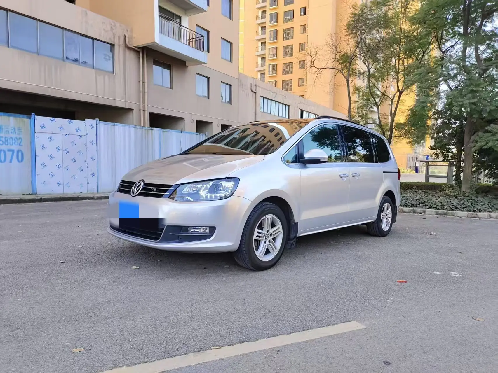 Volkswagen Sharon
