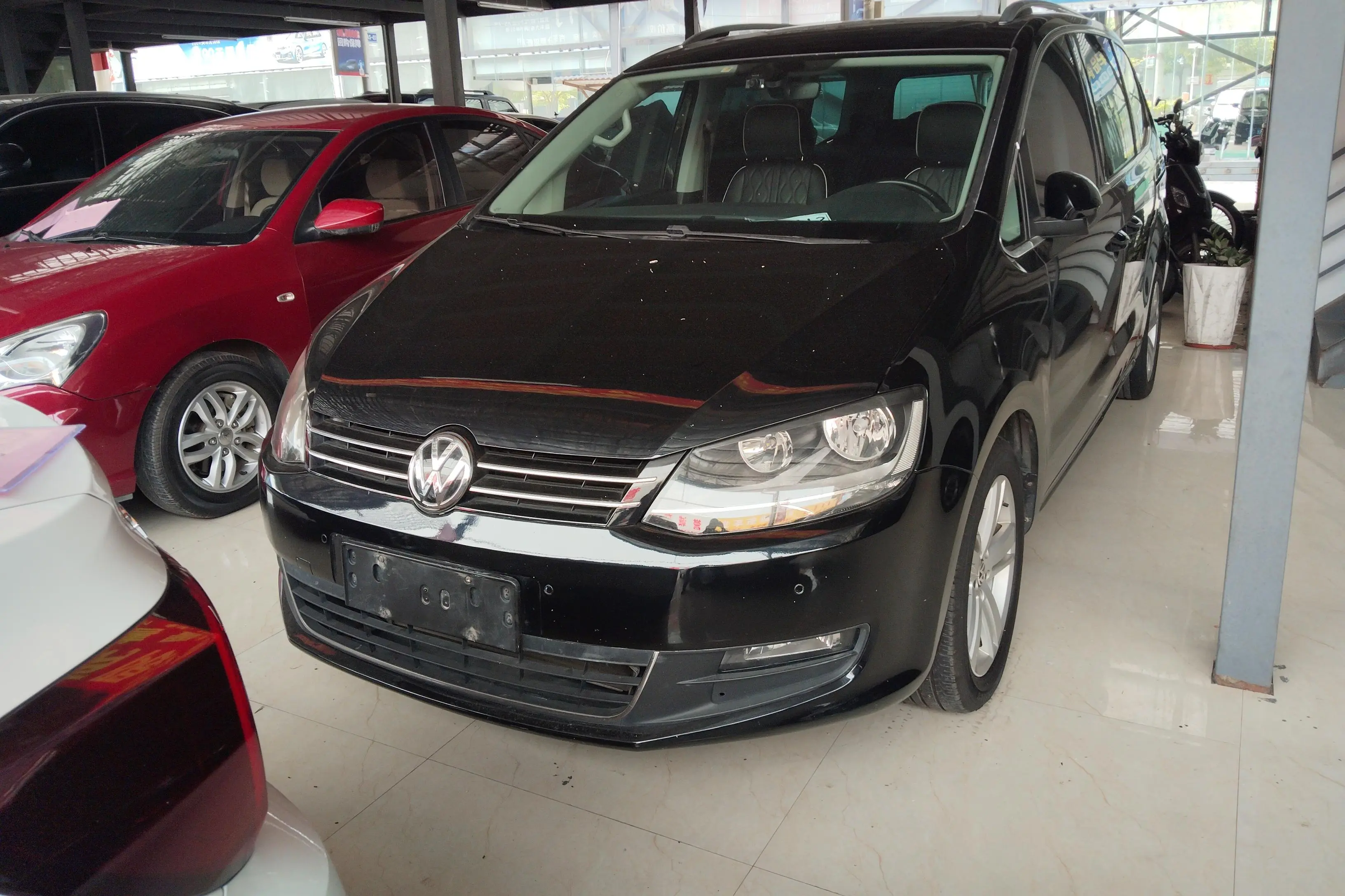 Volkswagen Sharon