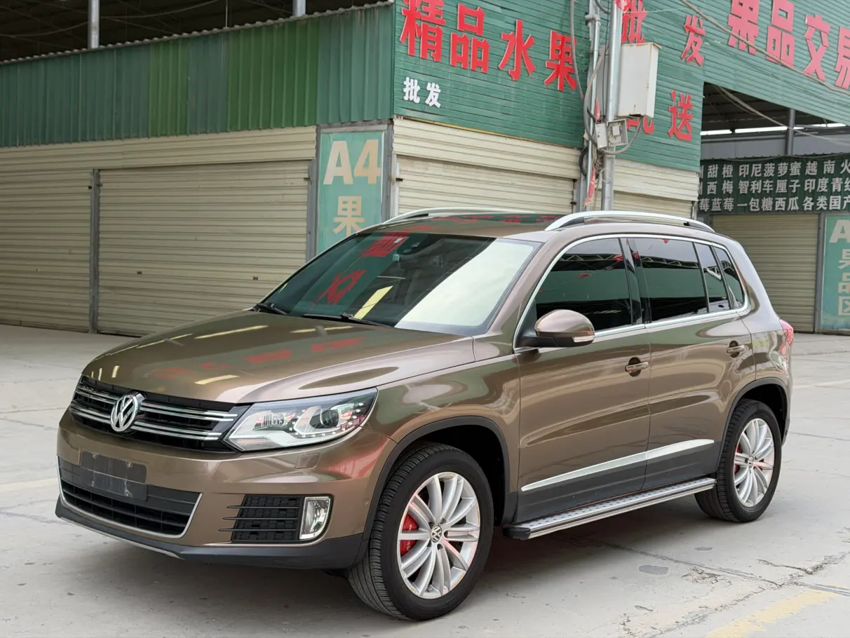 Volkswagen Tiguan (Tharu)