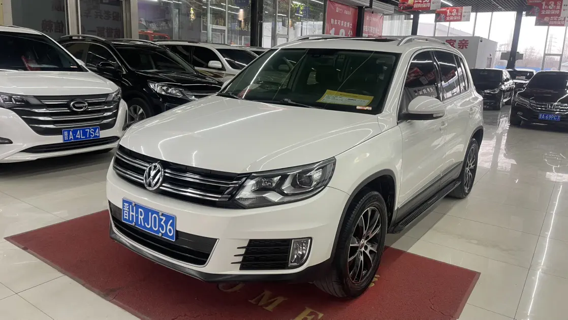 Volkswagen Tiguan (Tharu)