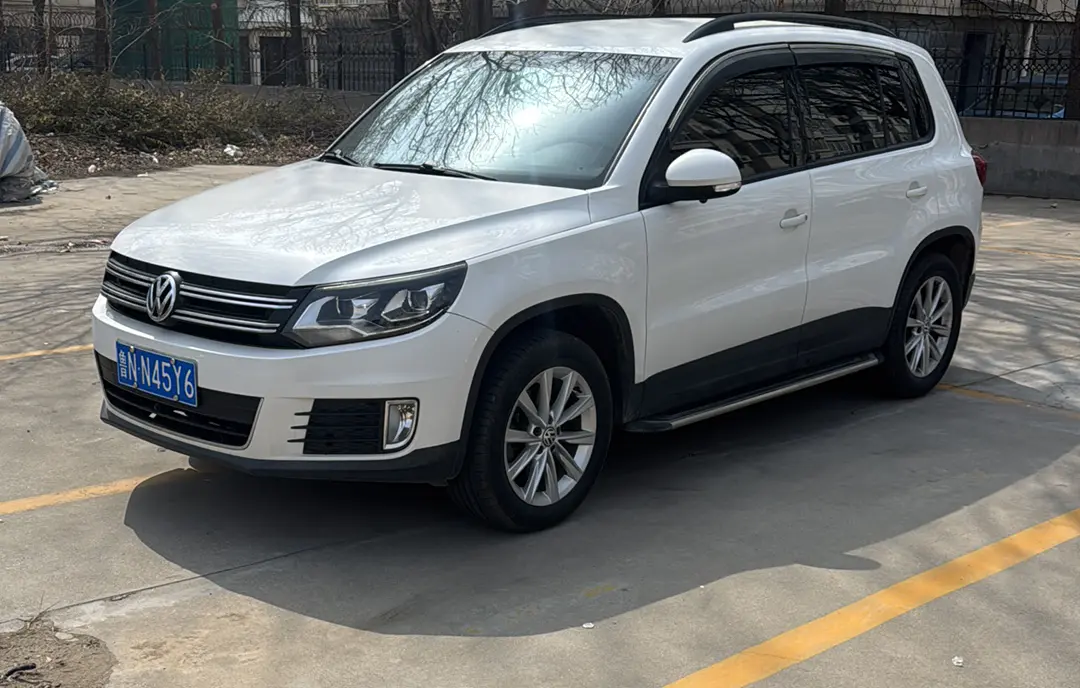 Volkswagen Tiguan (Tharu)