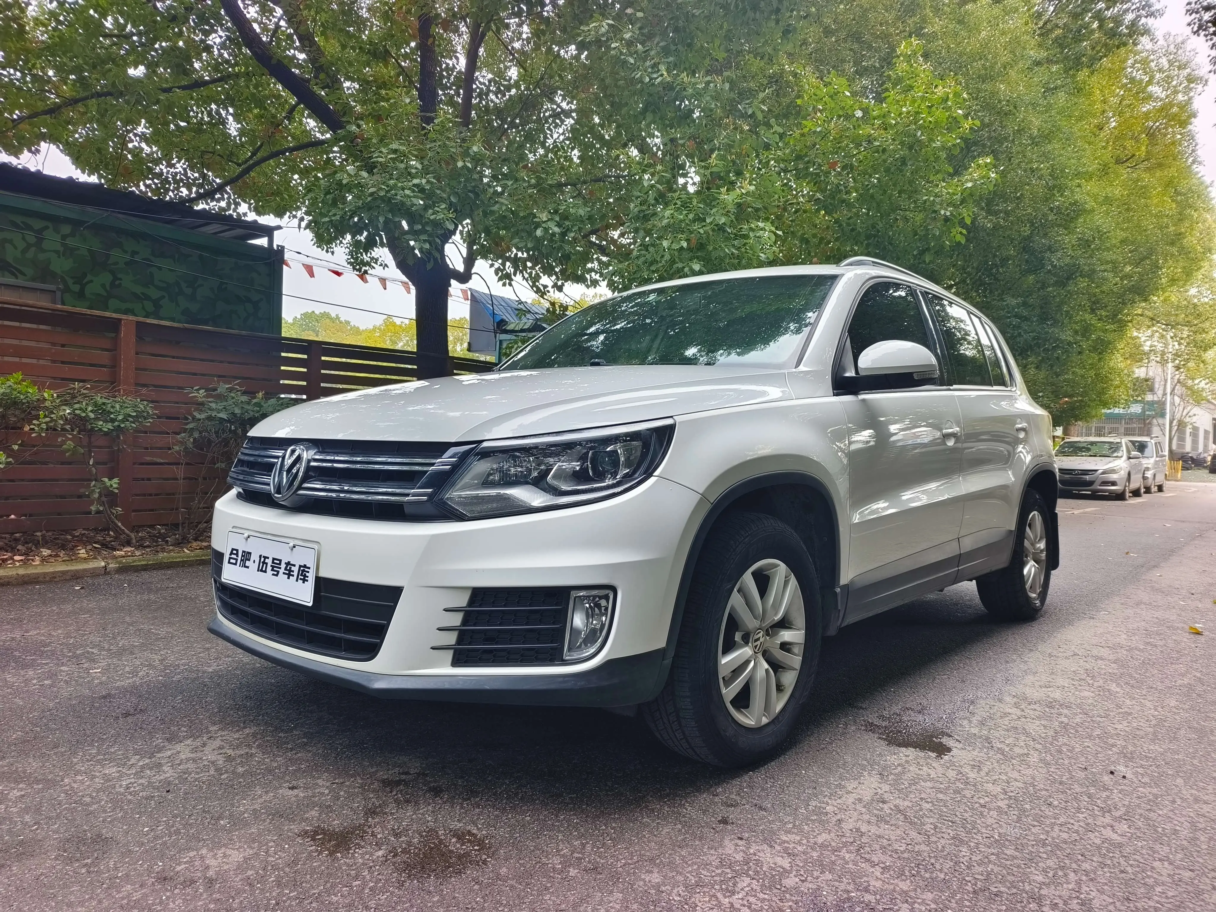 Volkswagen Tiguan (Tharu)