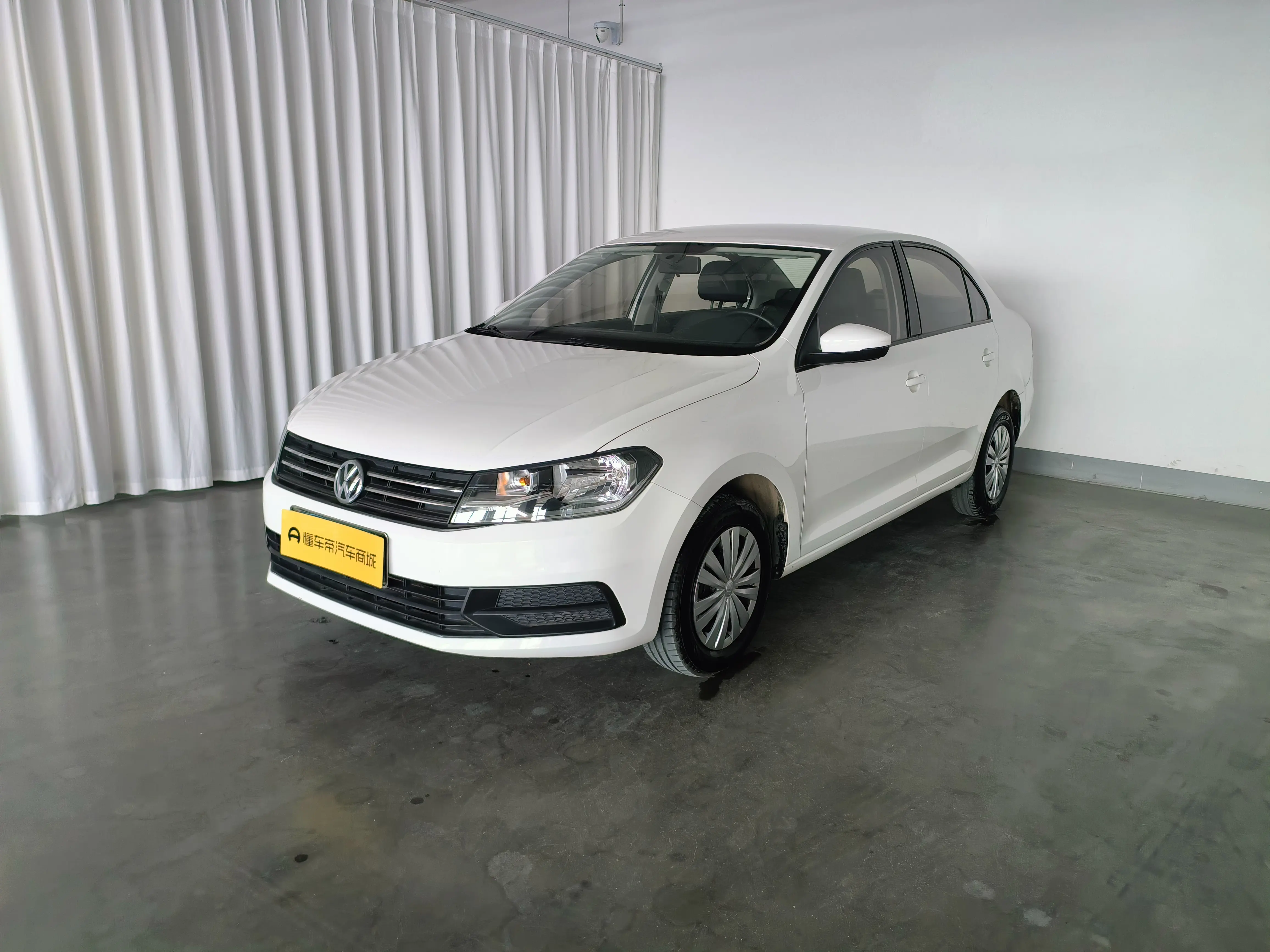 Volkswagen Santana  из Китая