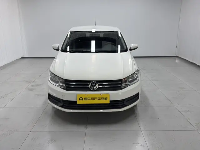 Volkswagen Santana  из Китая