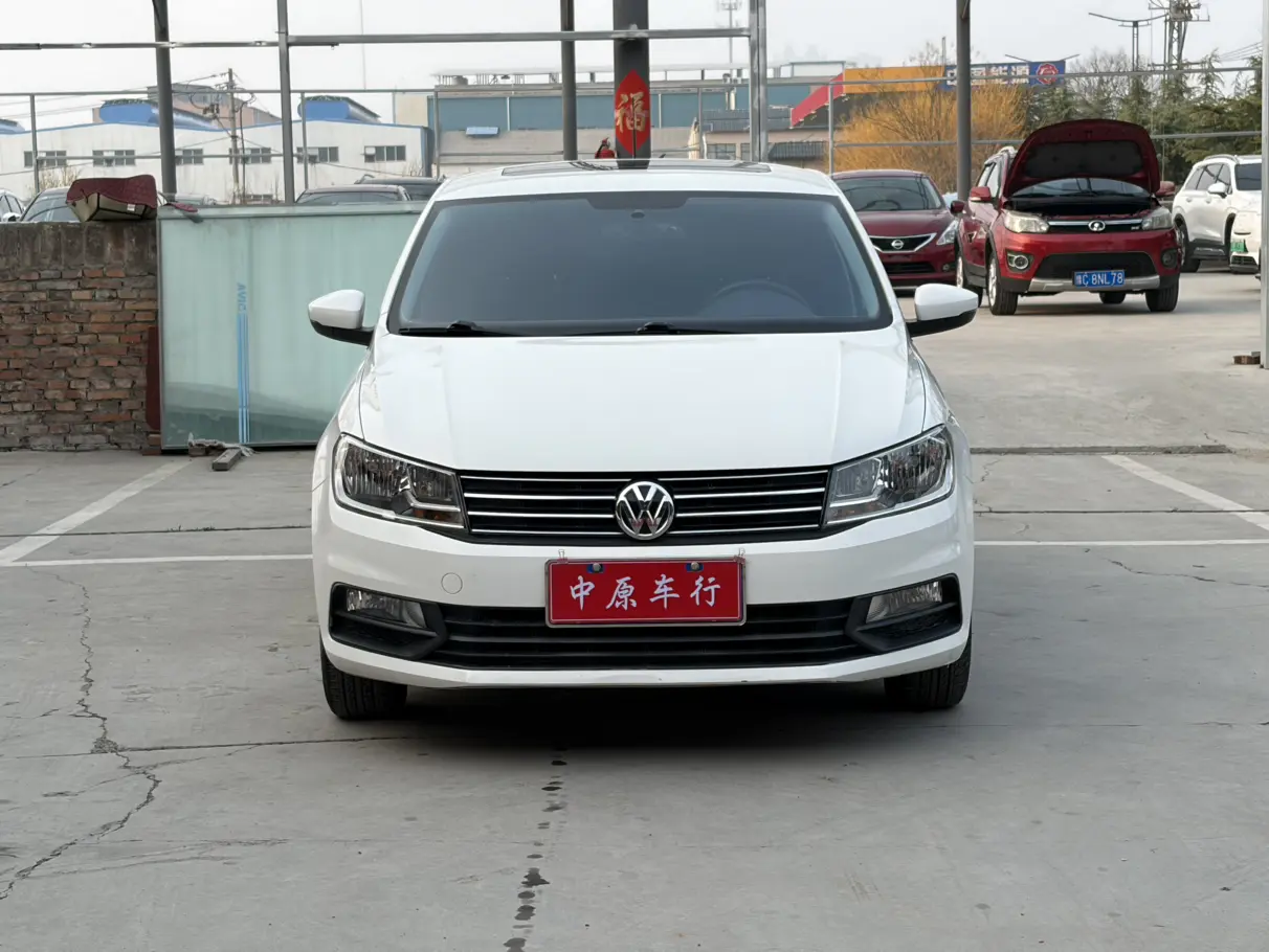 Volkswagen Santana  из Китая