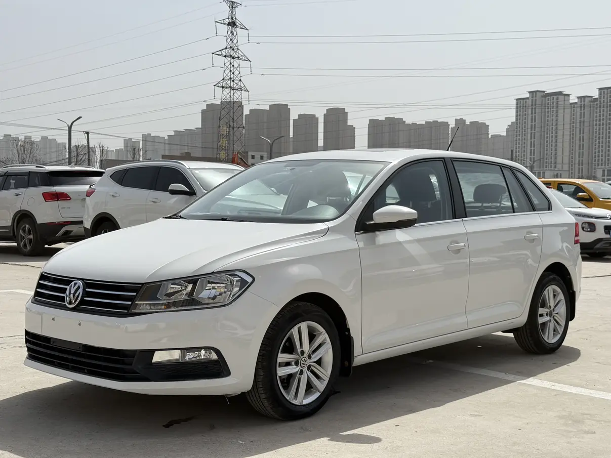 Volkswagen Santana  из Китая