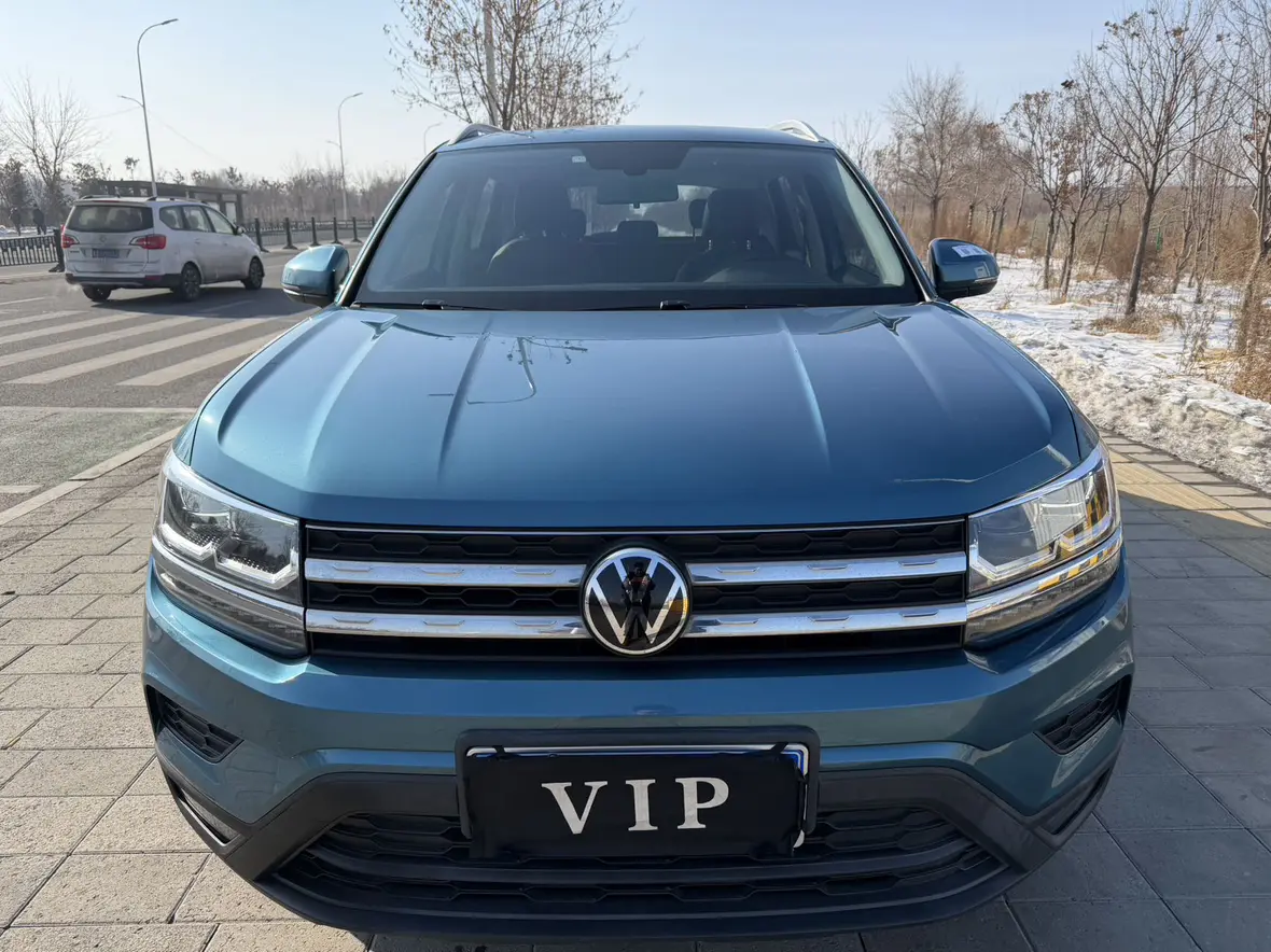 Volkswagen Tharu