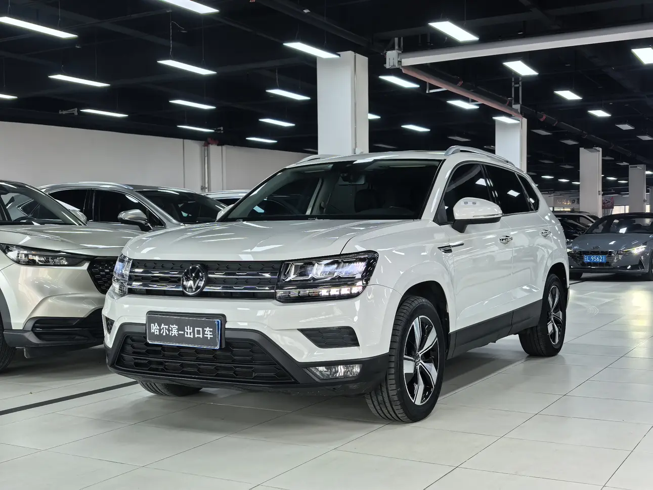 Volkswagen Tharu