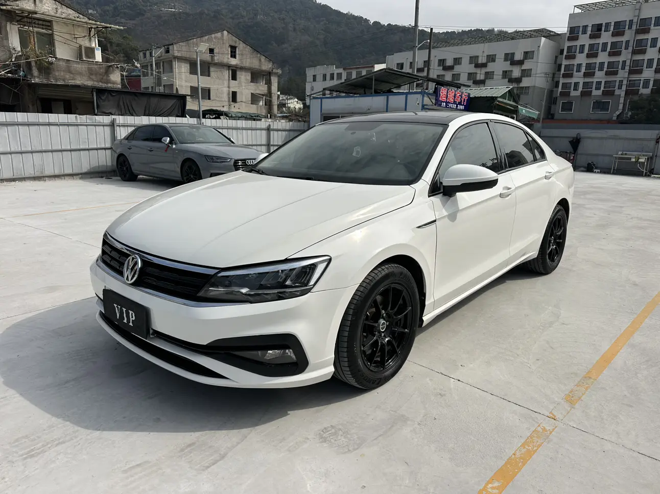 Volkswagen Lamando