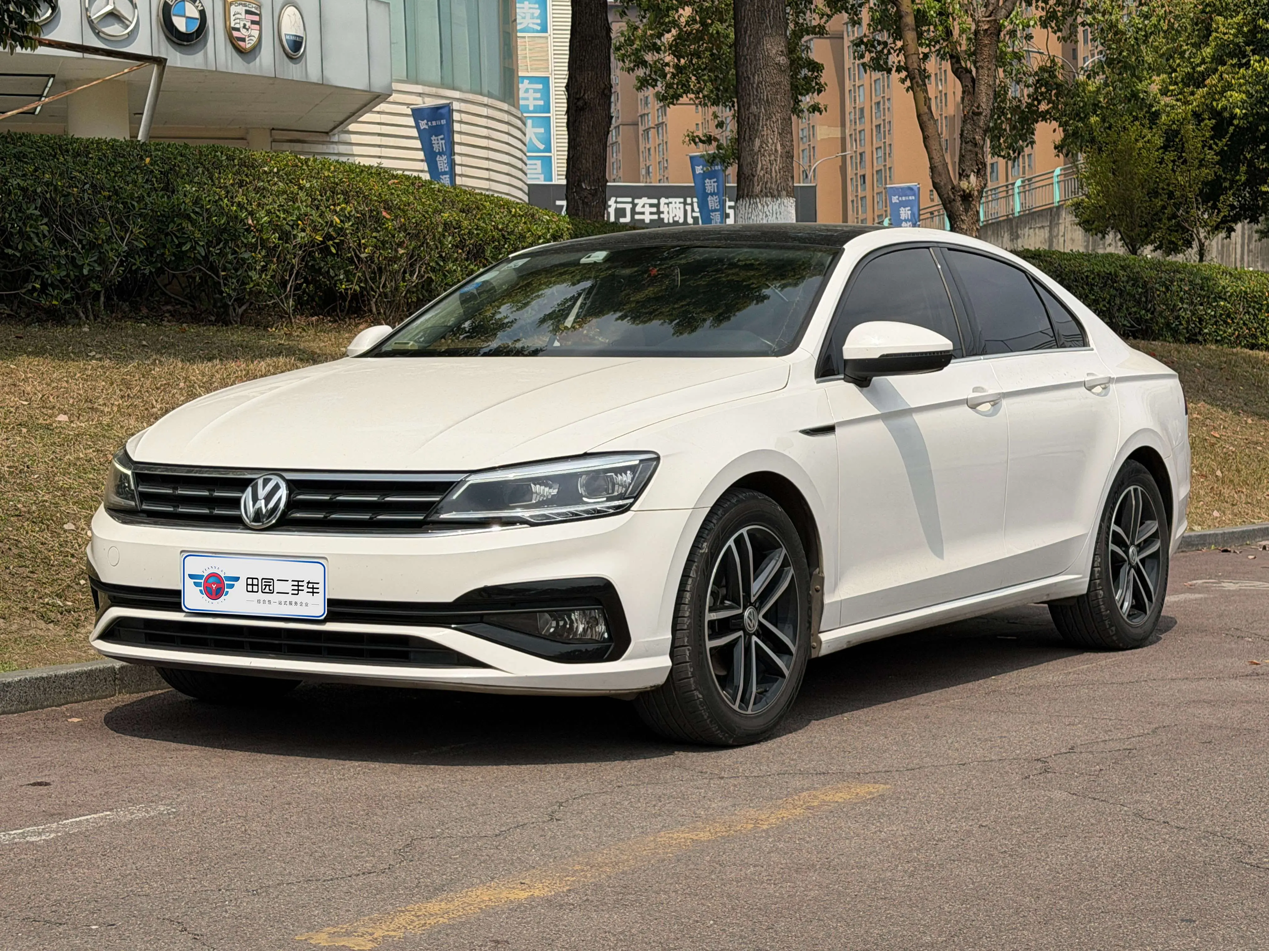 Volkswagen Lamando