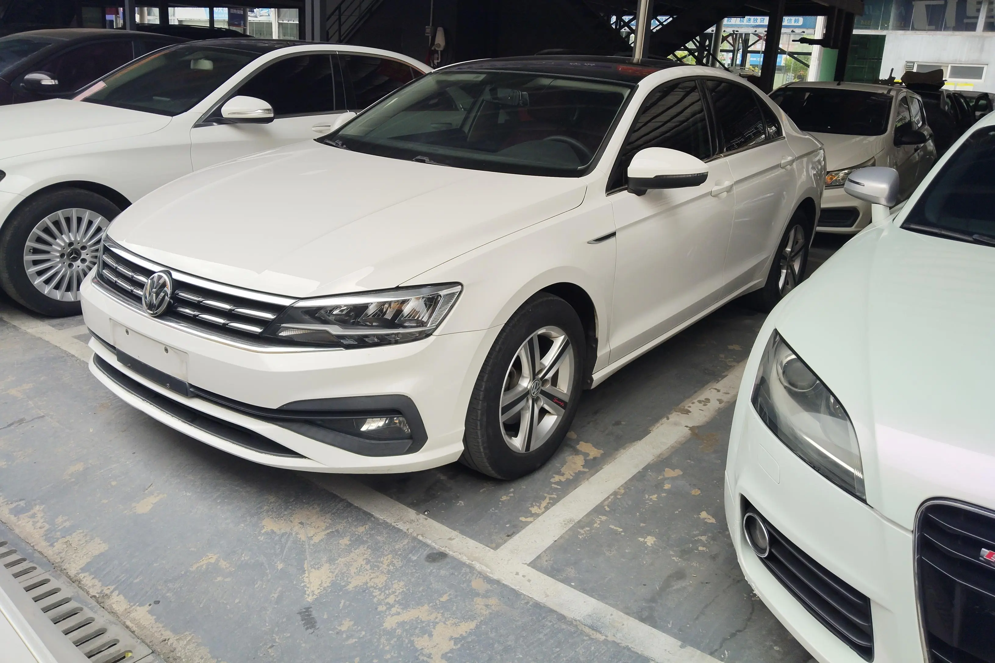 Volkswagen Lamando