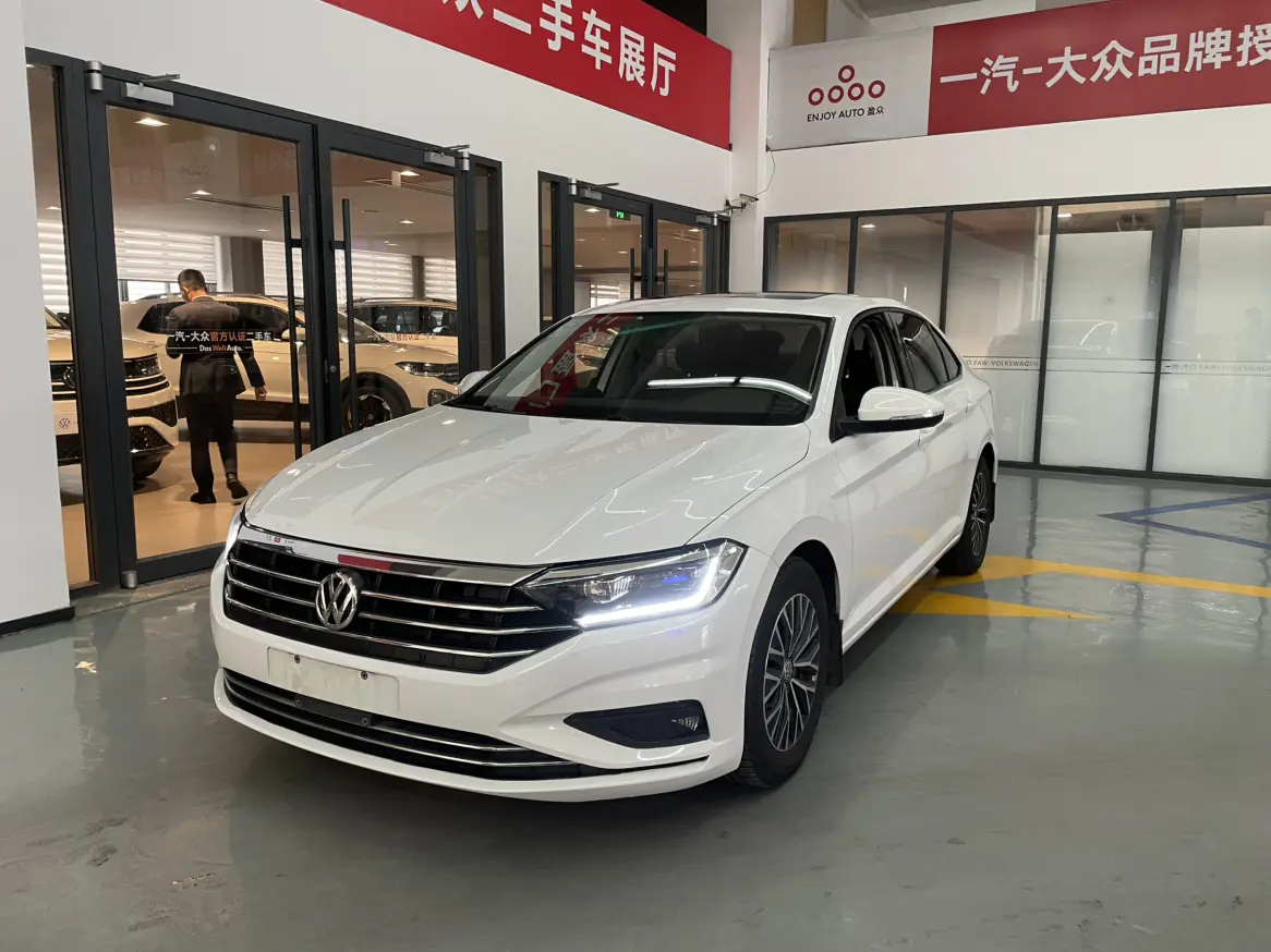 Volkswagen Sagitar