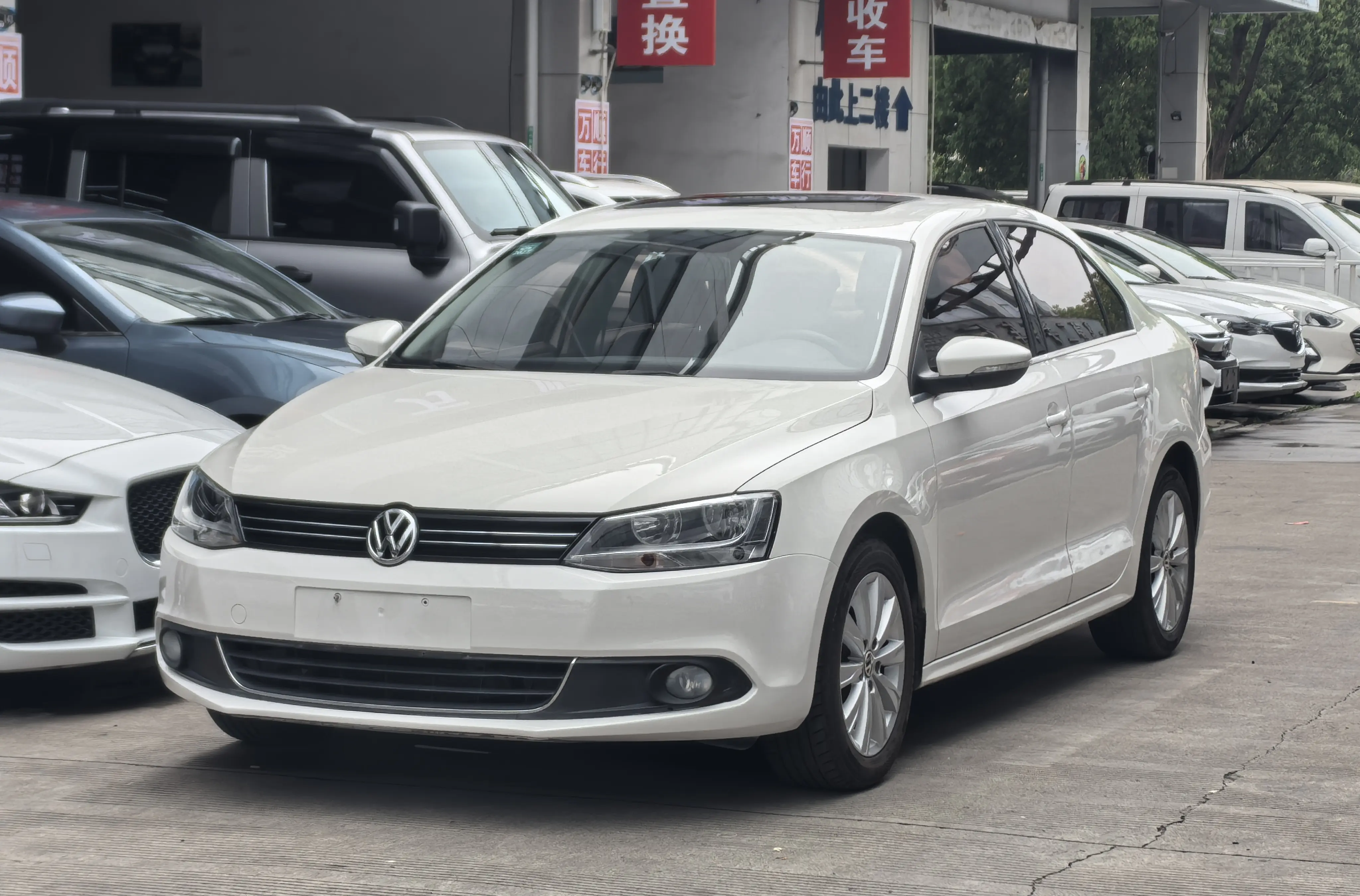 Volkswagen Sagitar