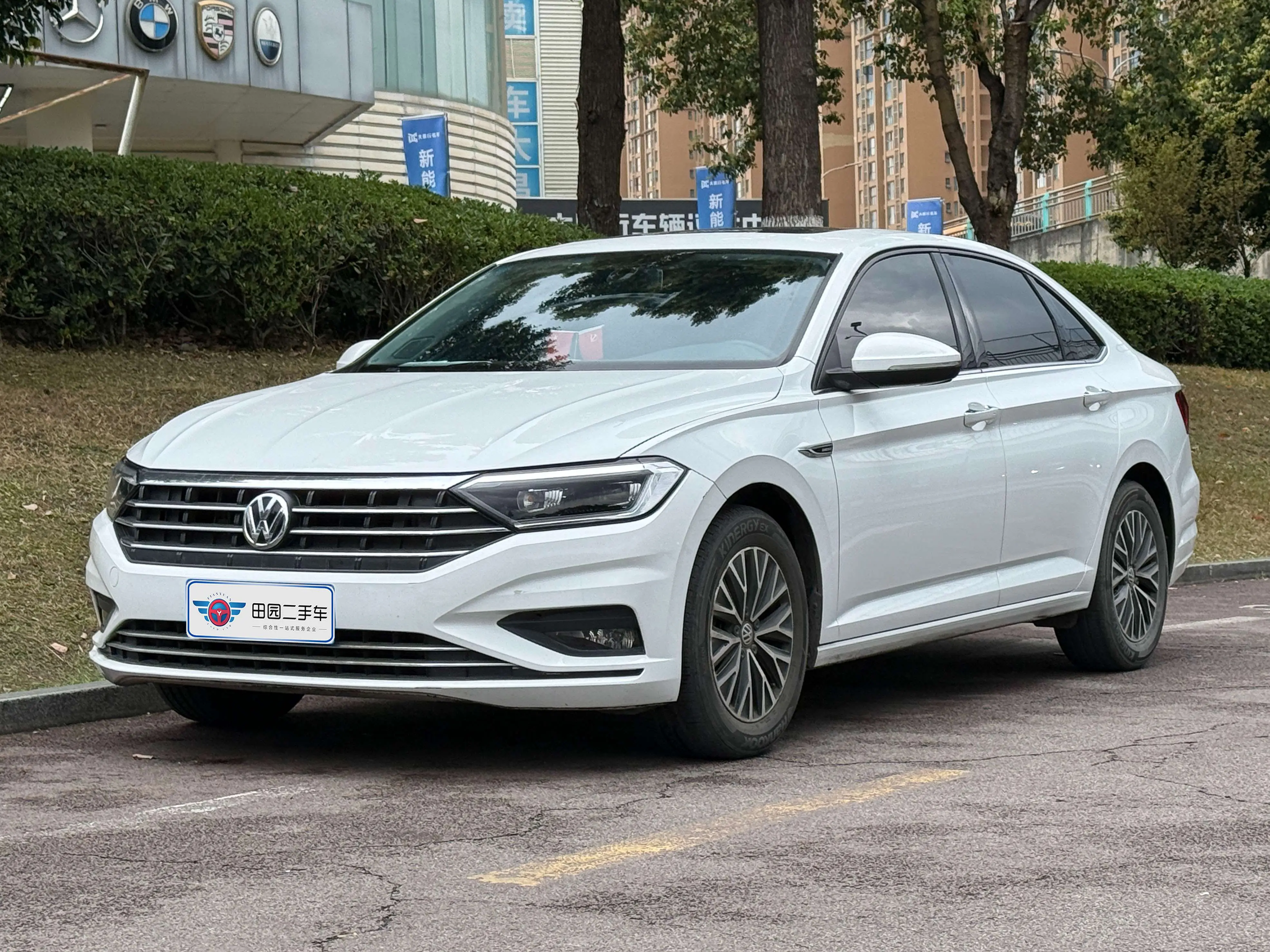 Volkswagen Sagitar