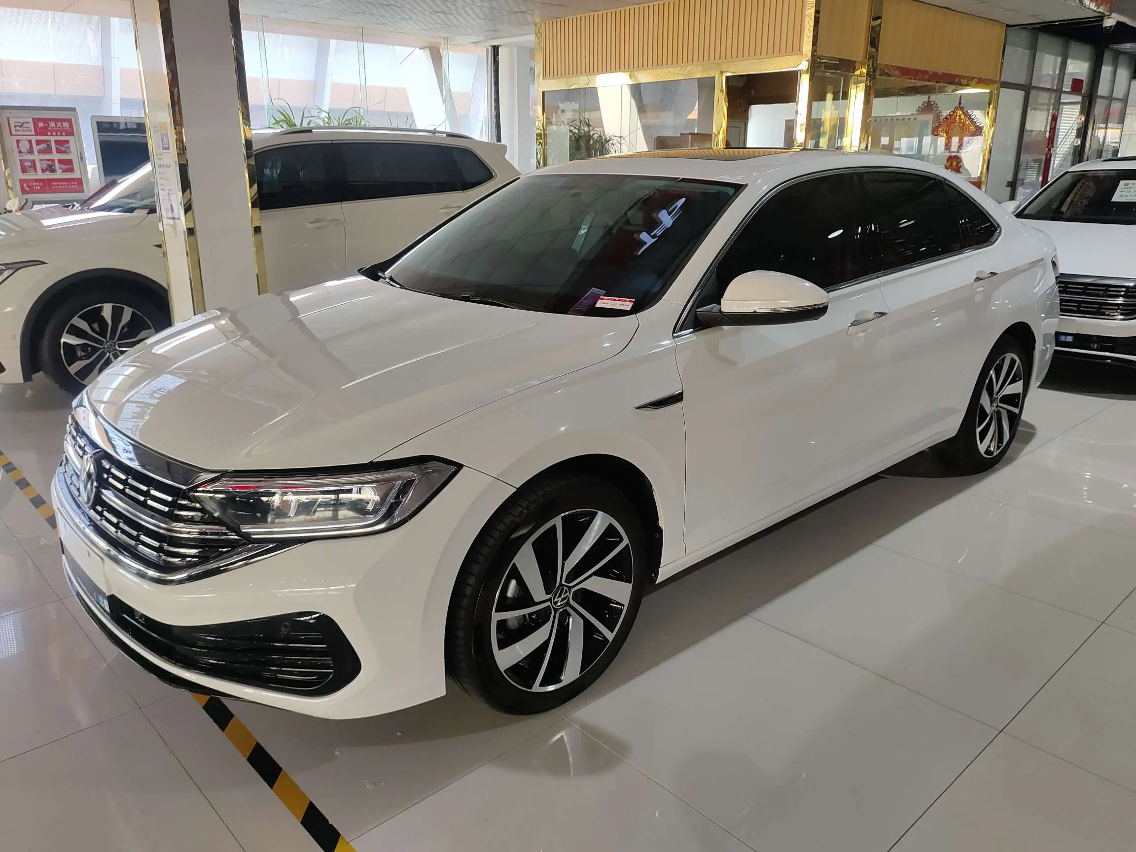 Volkswagen Sagitar