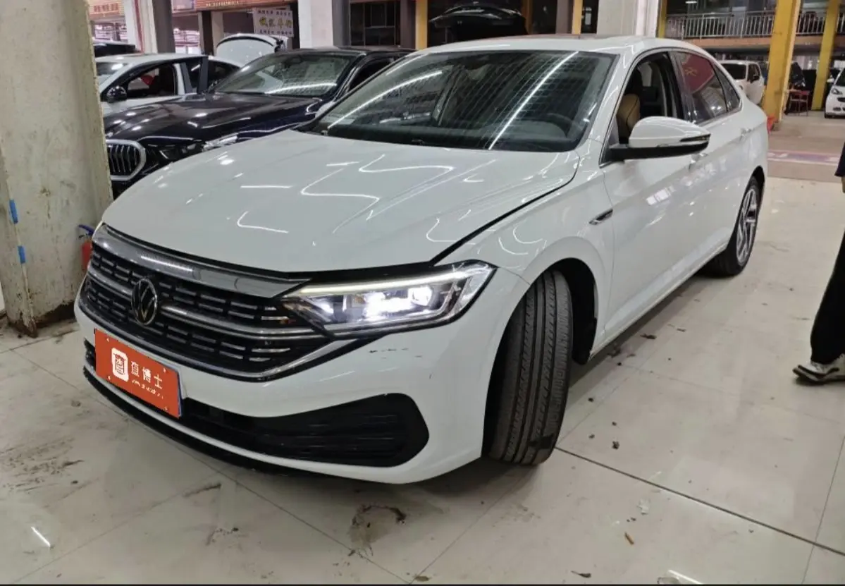 Volkswagen Sagitar