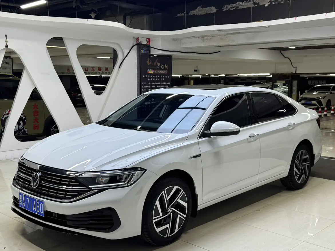 Volkswagen Sagitar