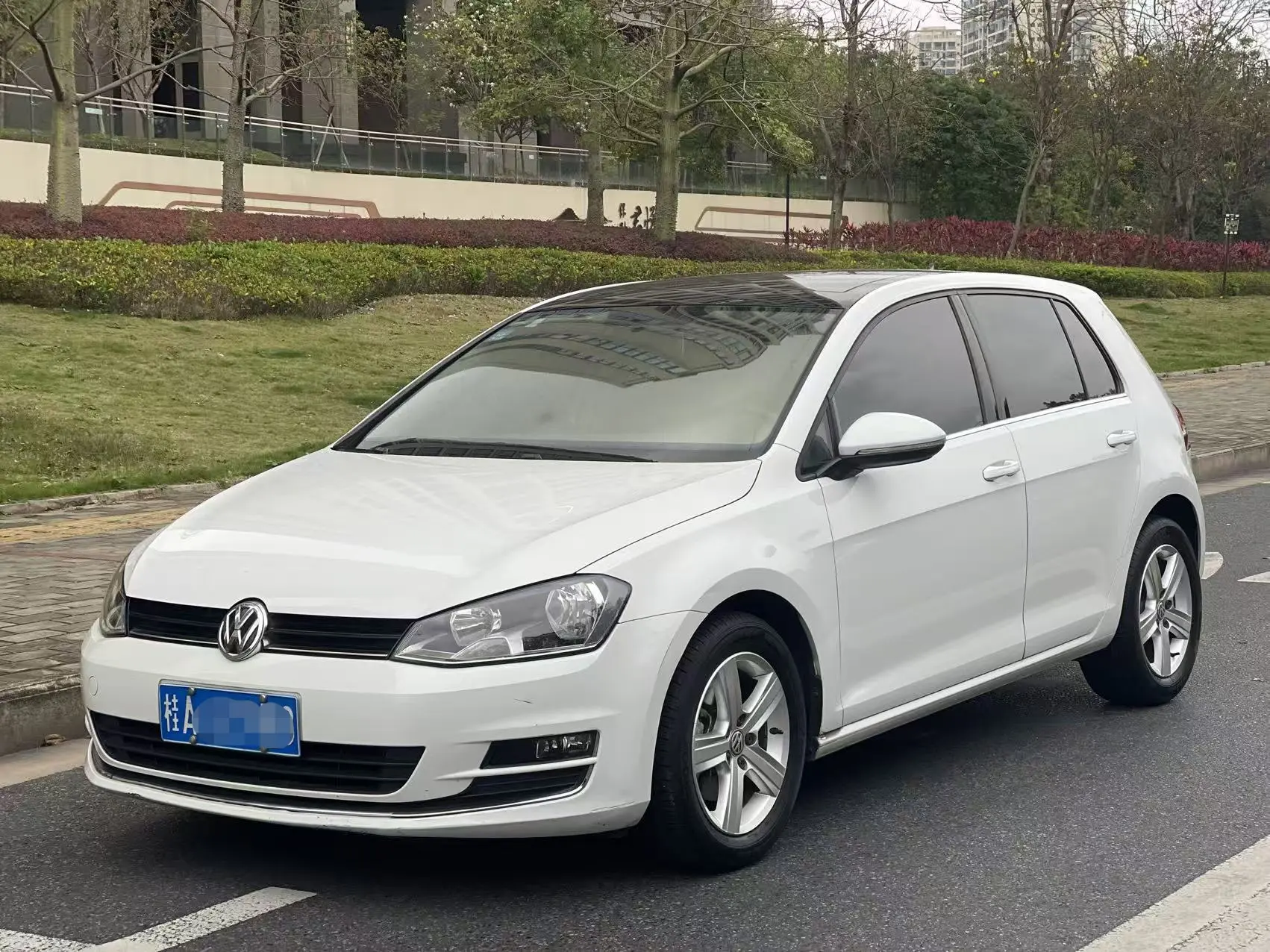 Volkswagen Golf  из Китая