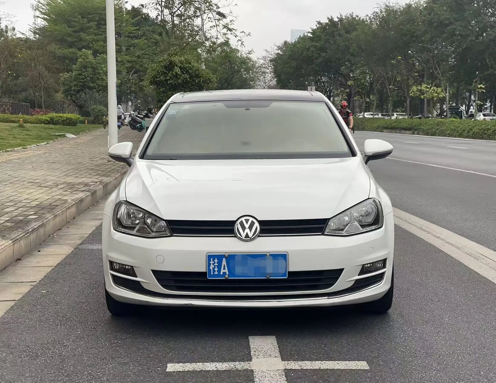 Volkswagen Golf  из Китая