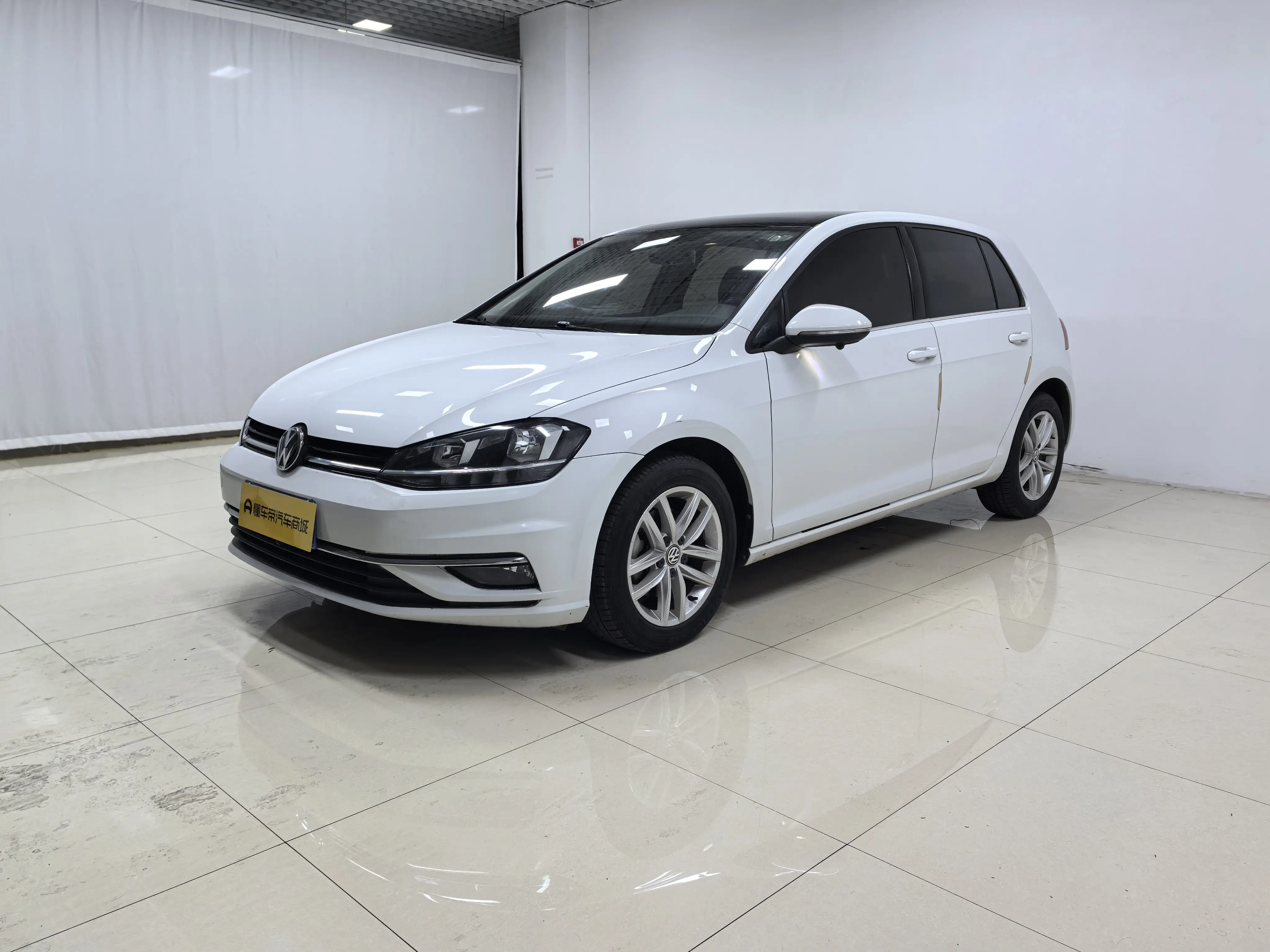 Volkswagen Golf  из Китая