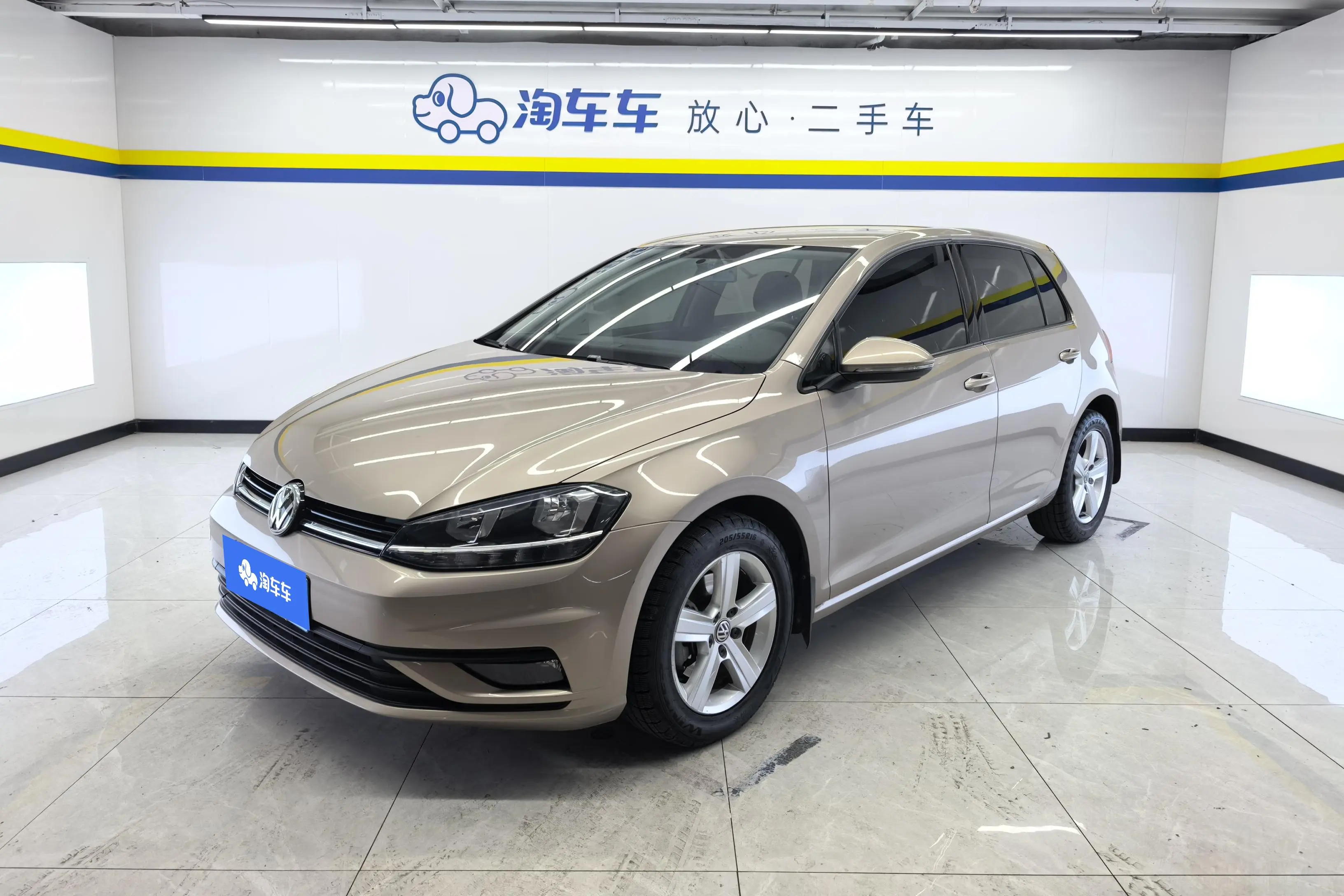 Volkswagen Golf  из Китая