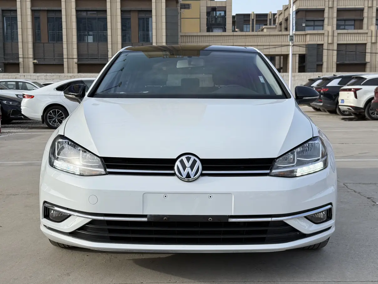 Volkswagen Golf  из Китая
