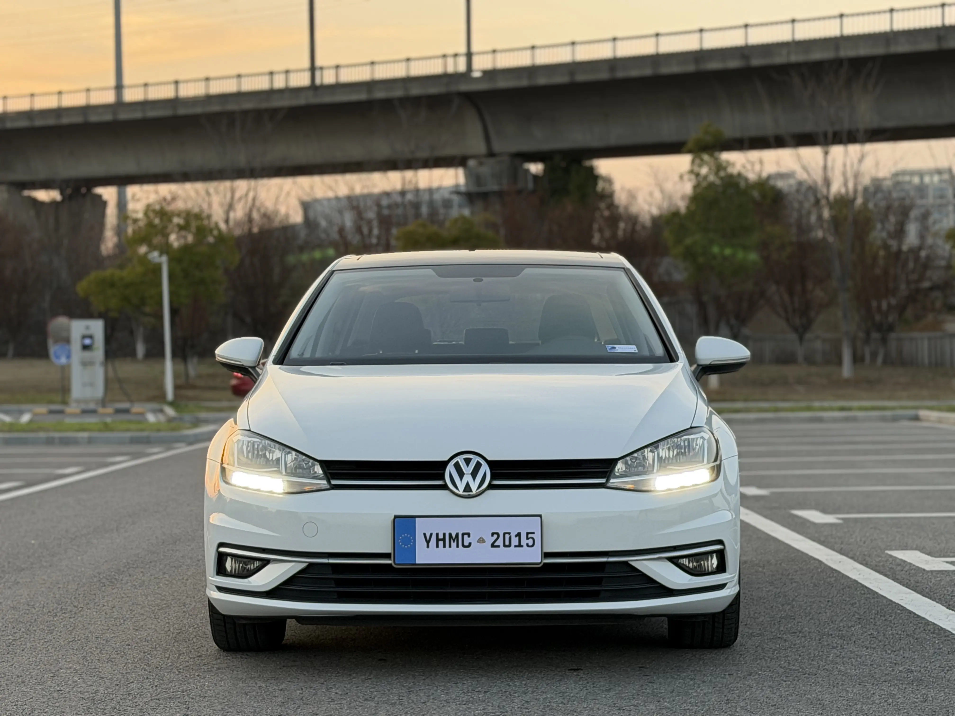 Volkswagen Golf  из Китая