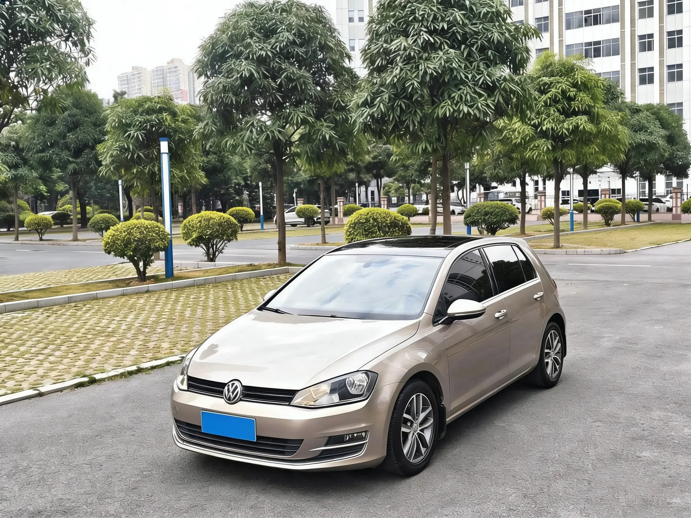 Volkswagen Golf  из Китая