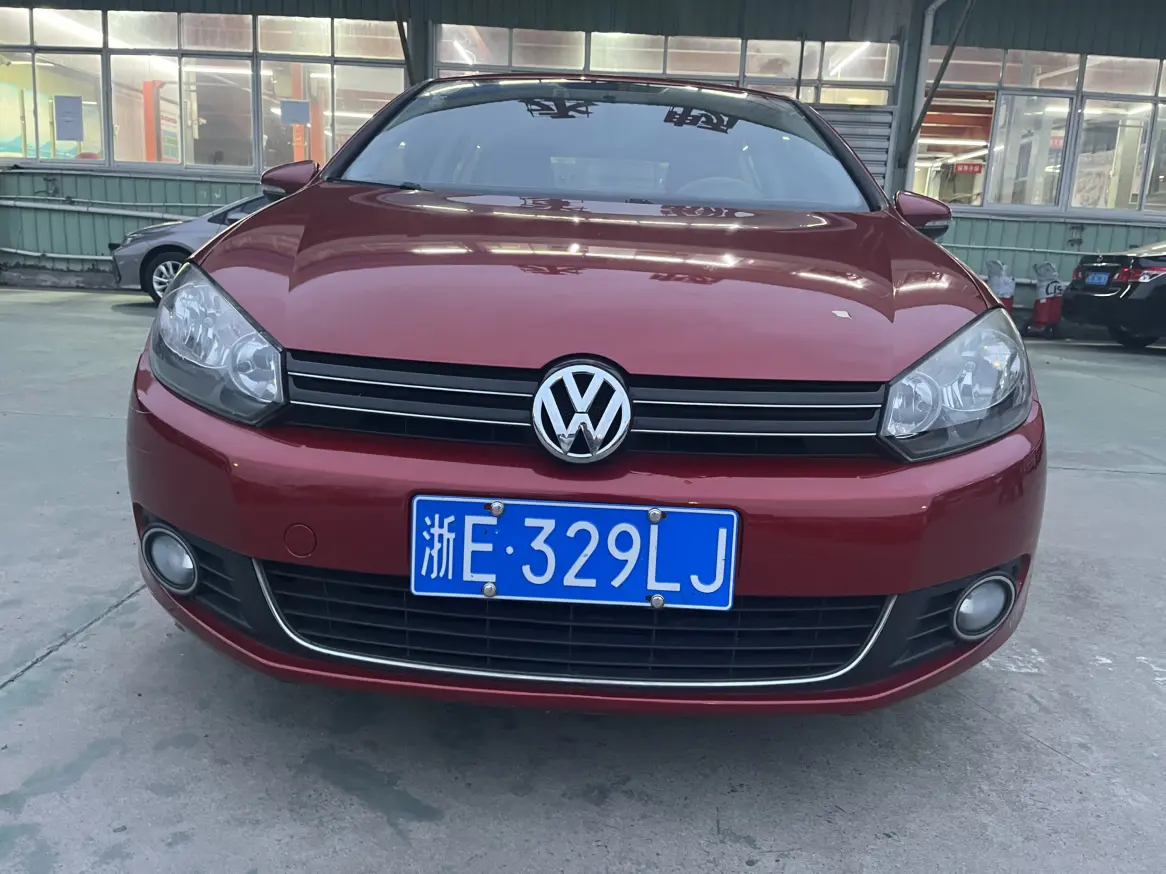 Volkswagen Golf  из Китая