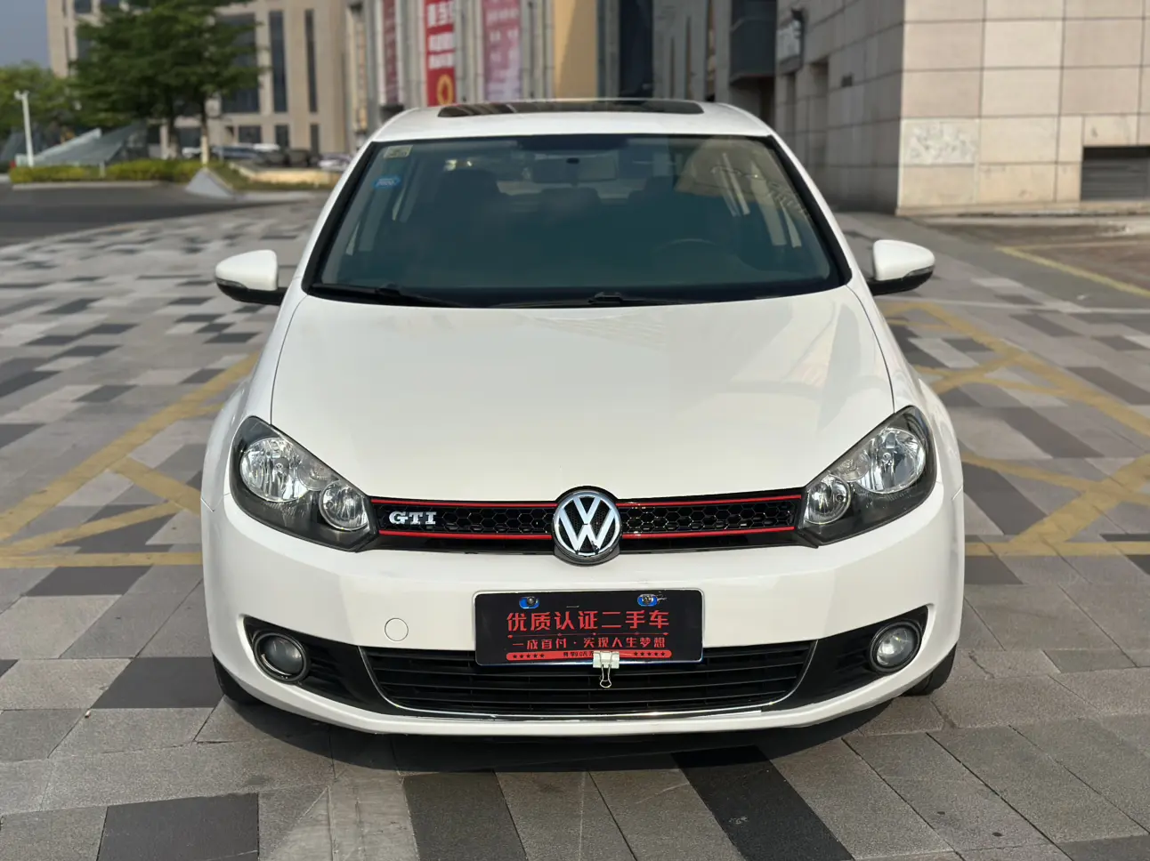 Volkswagen Golf  из Китая