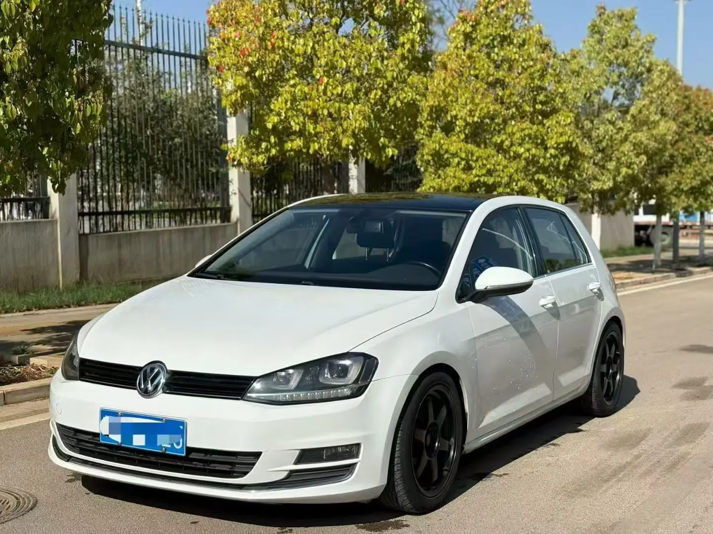 Volkswagen Golf  из Китая