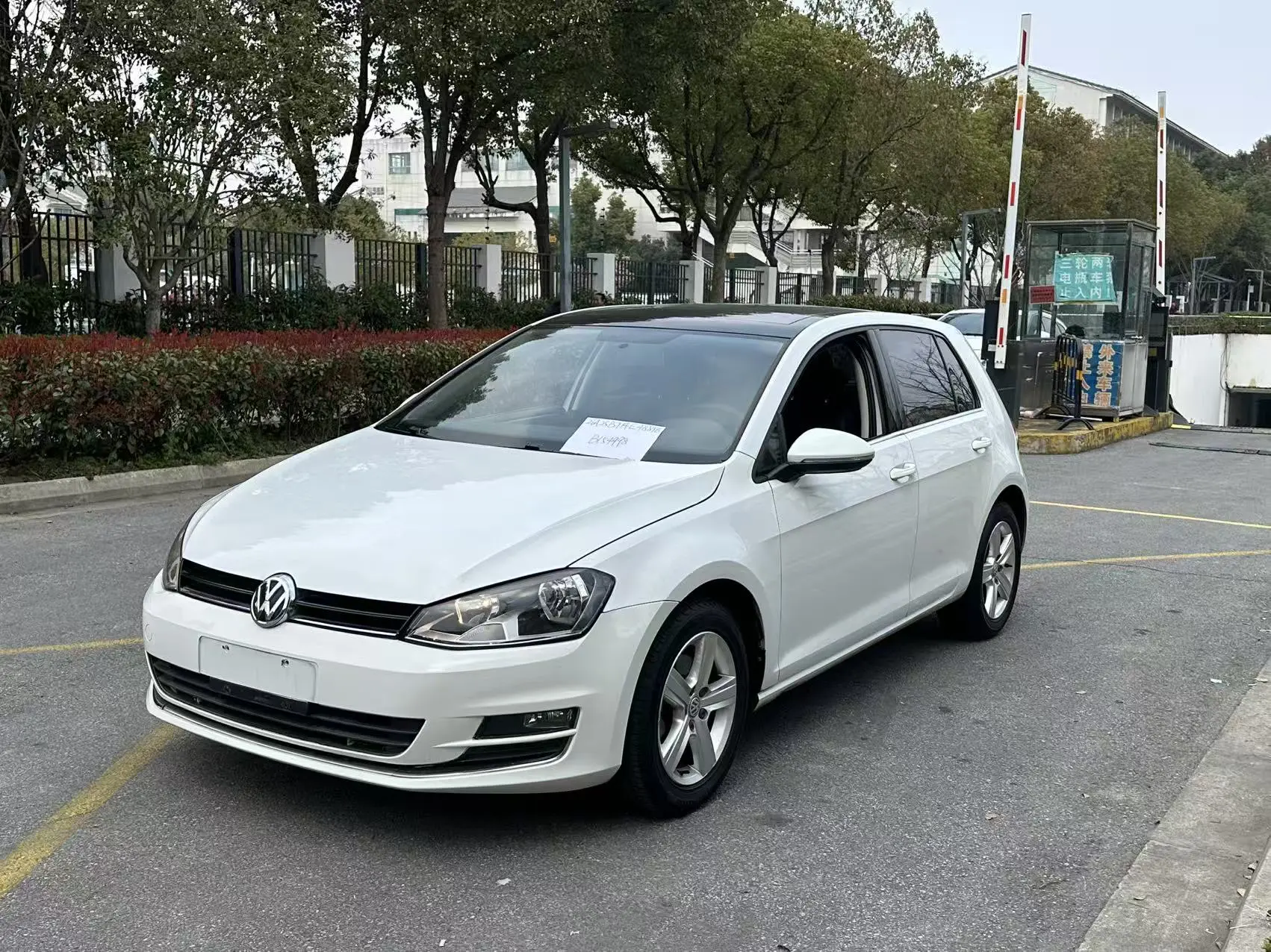 Volkswagen Golf  из Китая