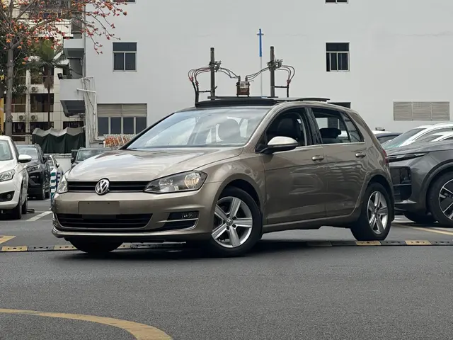 Volkswagen Golf  из Китая