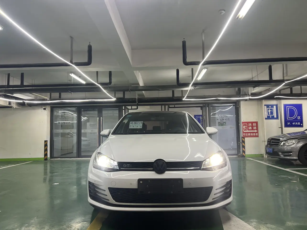 Volkswagen Golf  из Китая