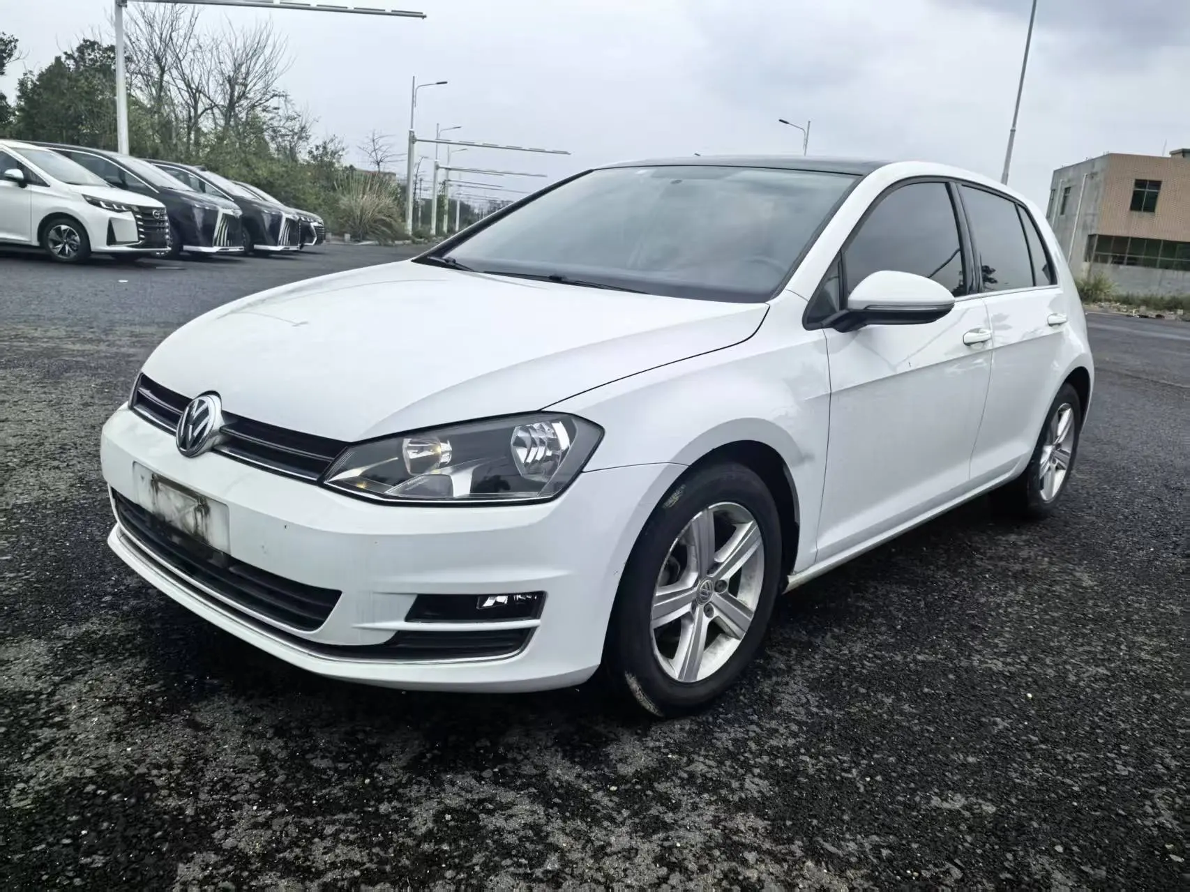 Volkswagen Golf  из Китая