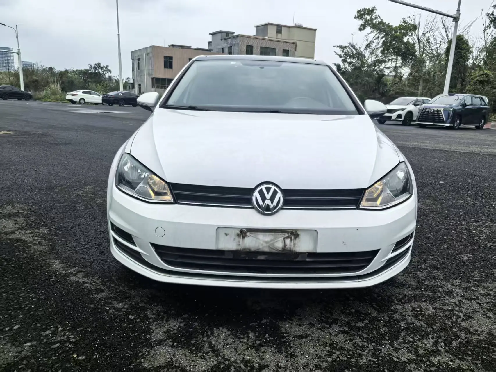 Volkswagen Golf  из Китая