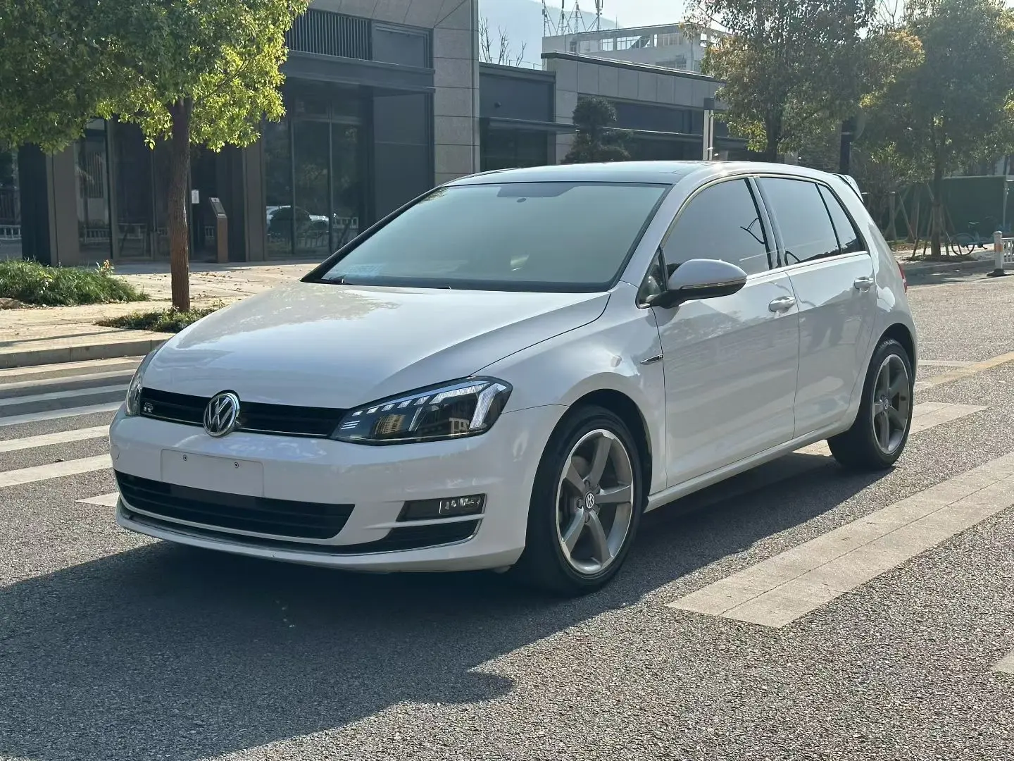 Volkswagen Golf  из Китая