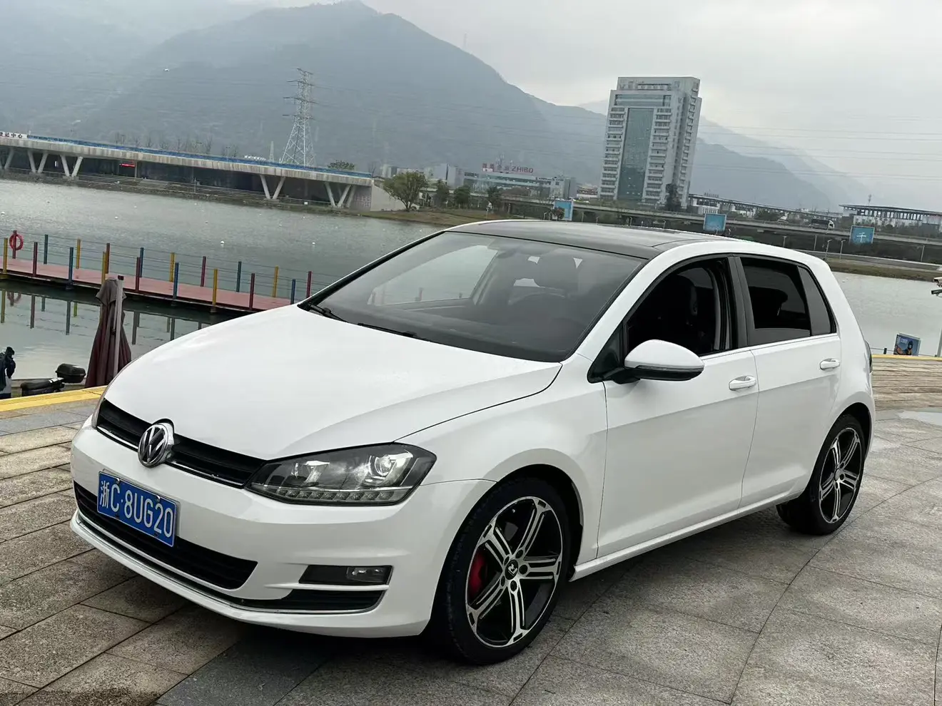 Volkswagen Golf  из Китая