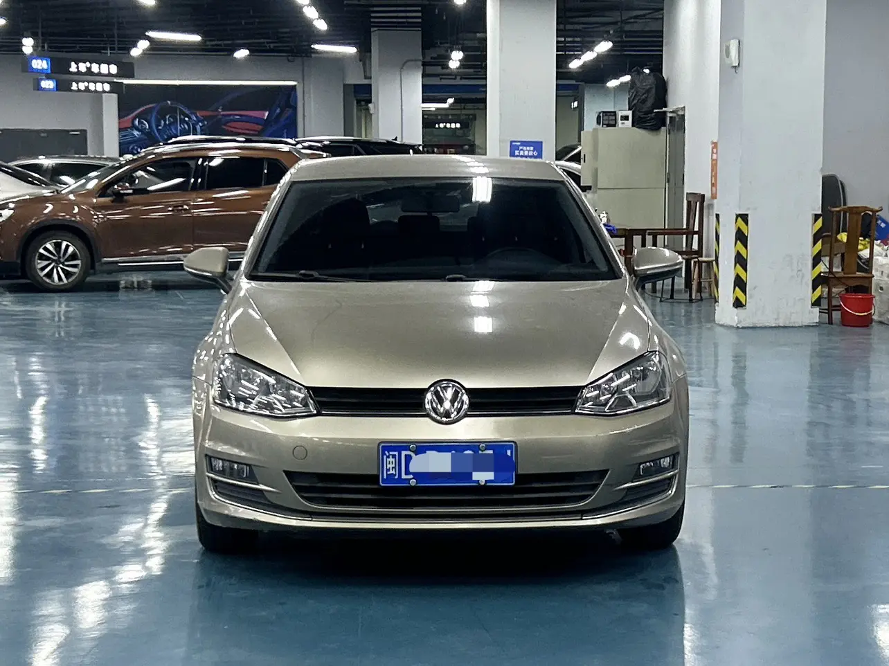 Volkswagen Golf  из Китая