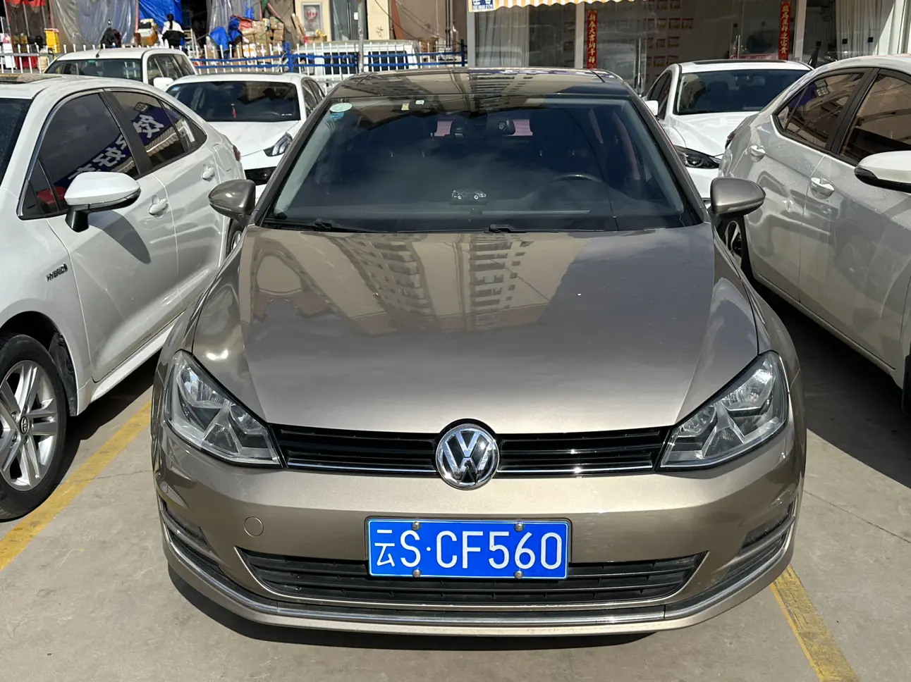 Volkswagen Golf  из Китая
