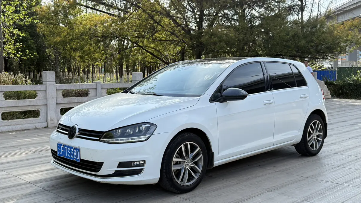 Volkswagen Golf  из Китая