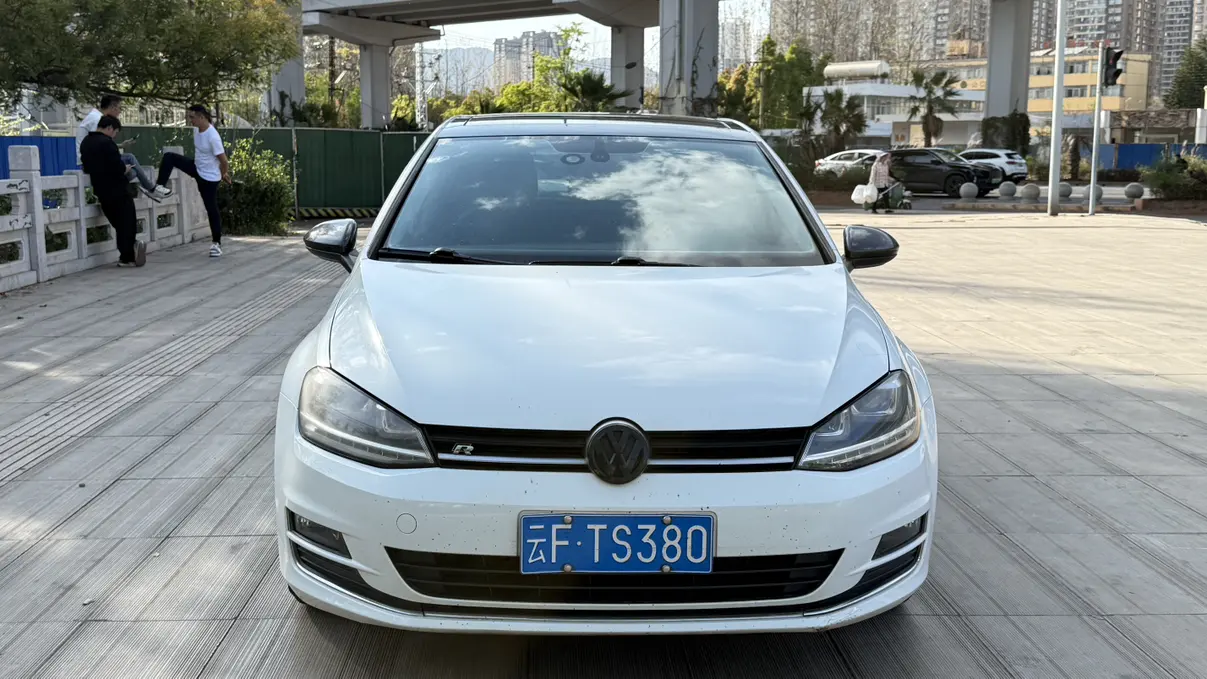 Volkswagen Golf  из Китая
