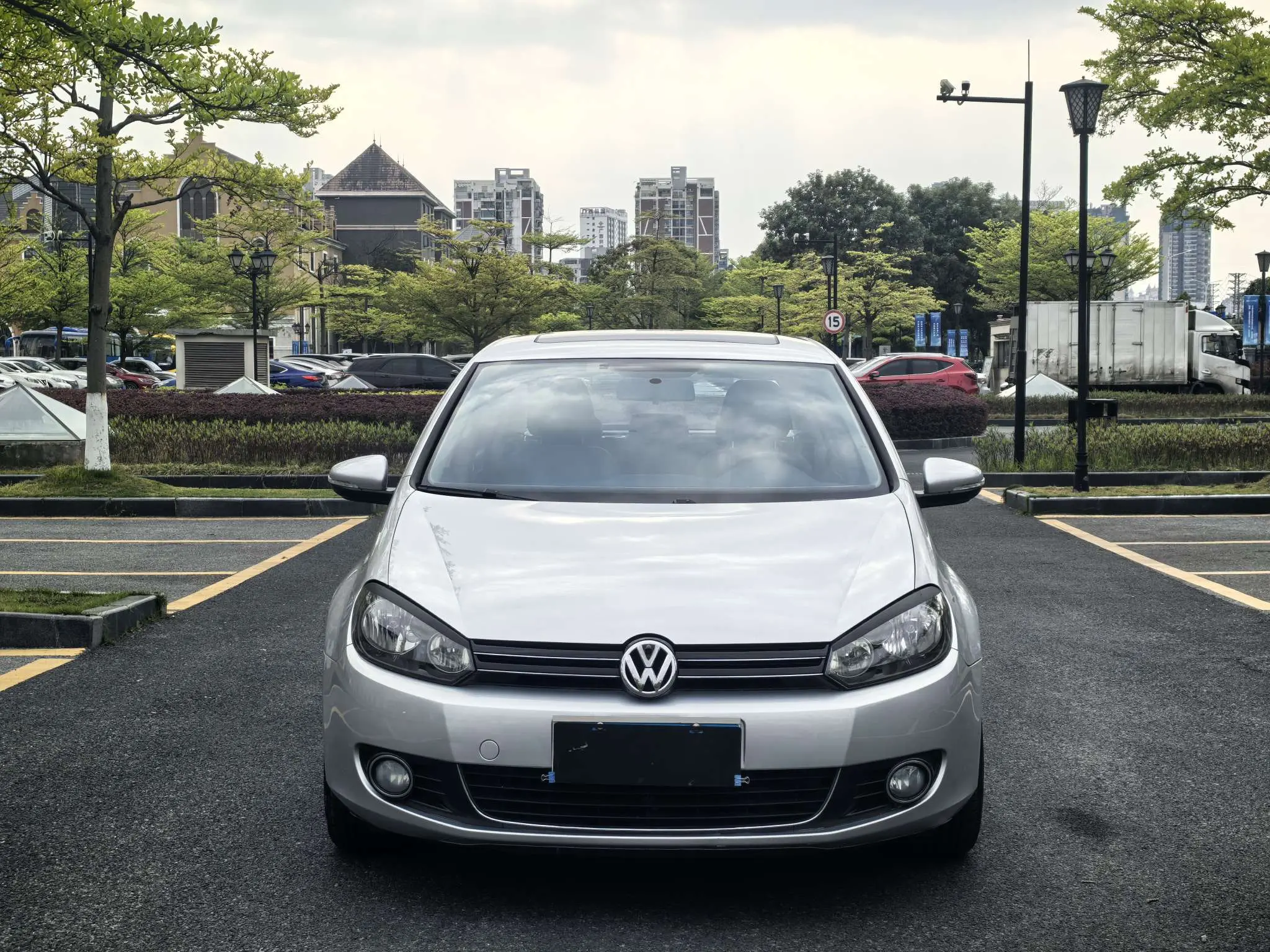 Volkswagen Golf  из Китая