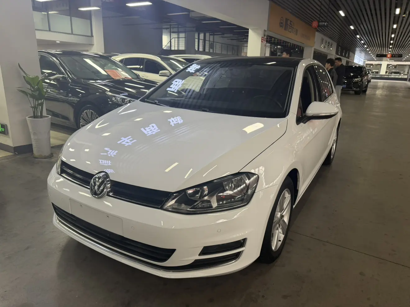 Volkswagen Golf  из Китая