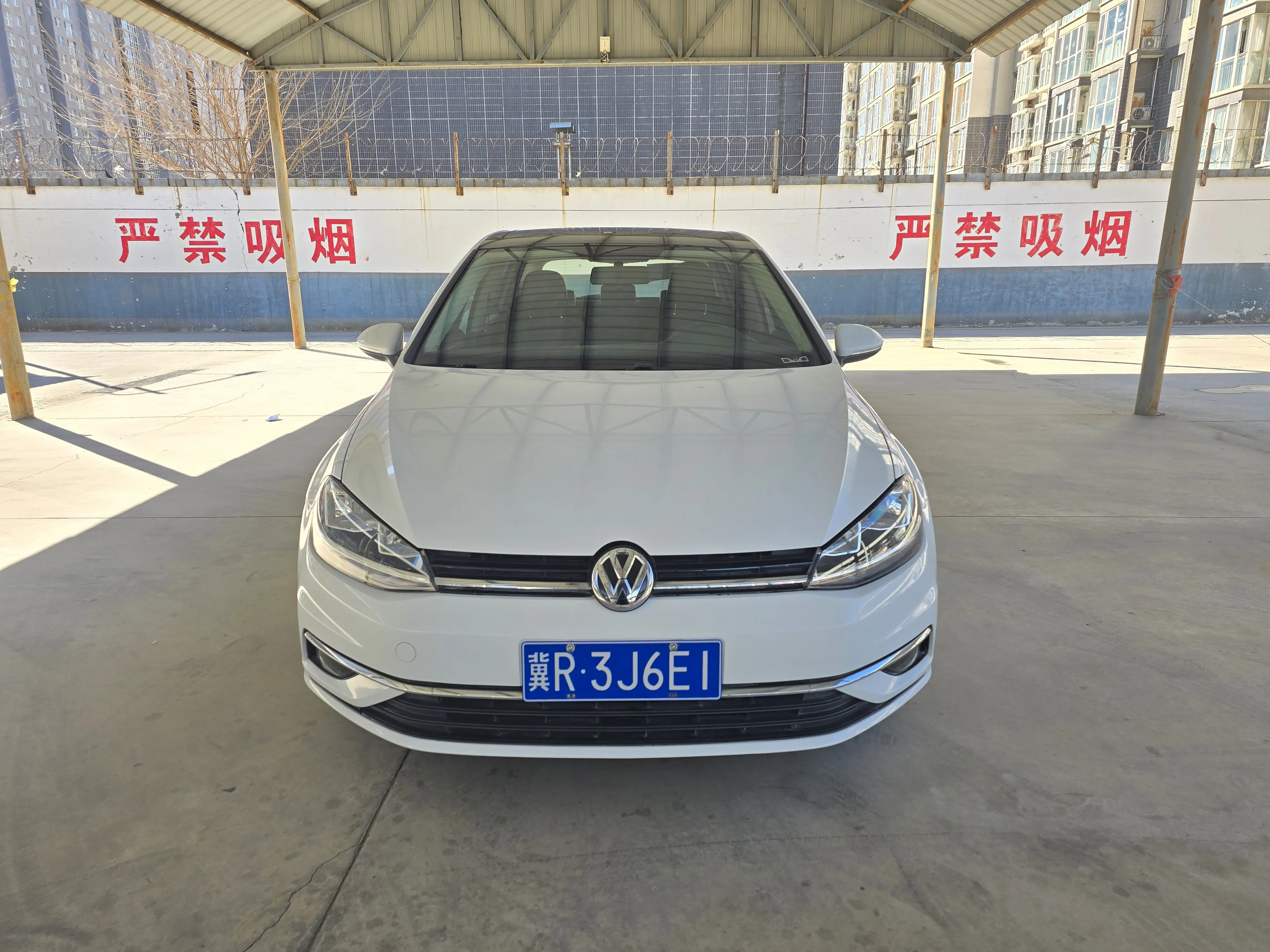 Volkswagen Golf  из Китая