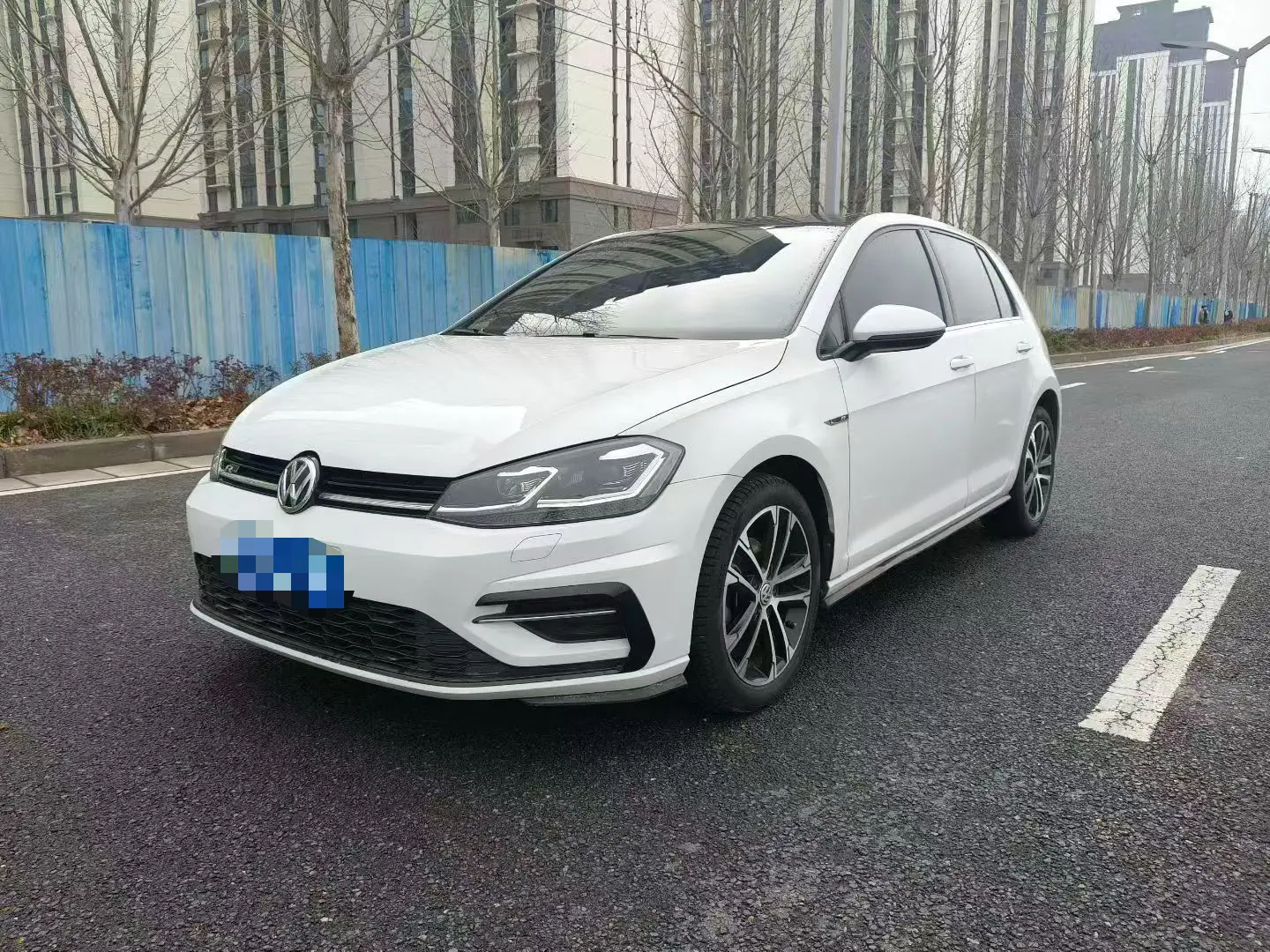 Volkswagen Golf  из Китая