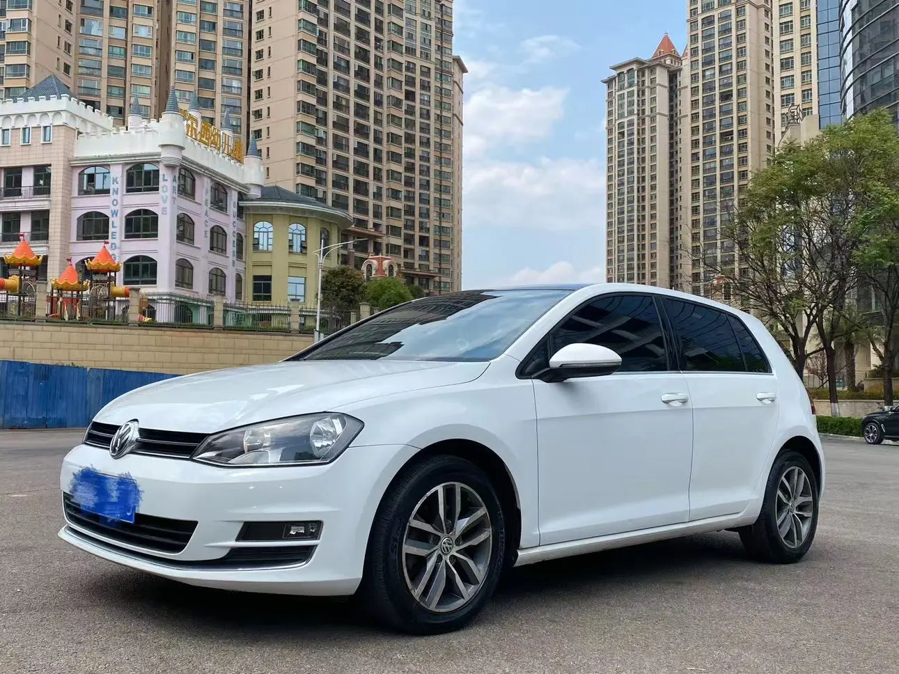 Volkswagen Golf  из Китая