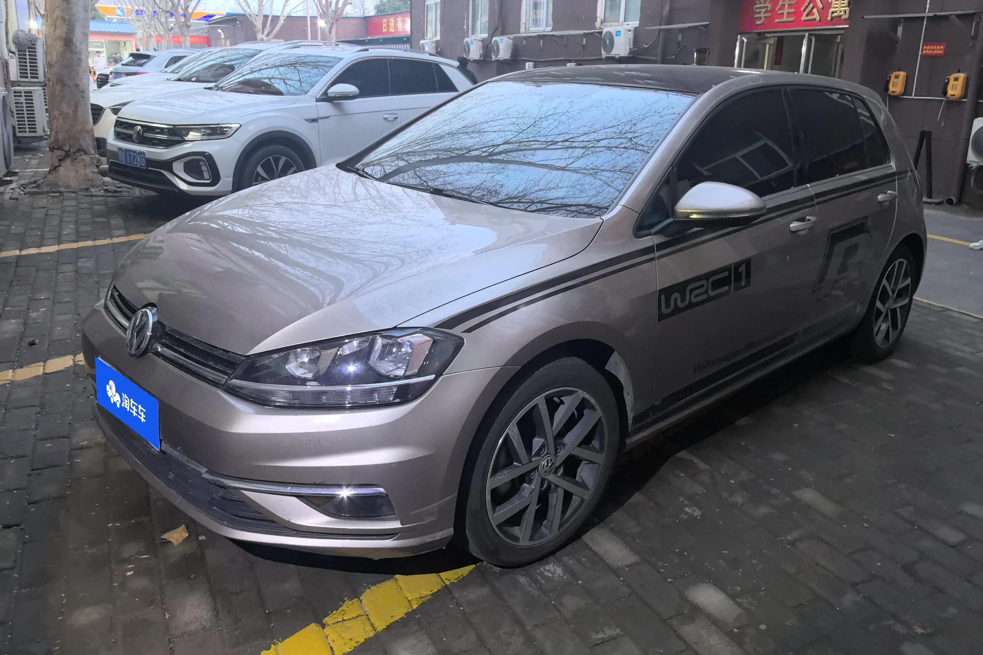 Volkswagen Golf  из Китая