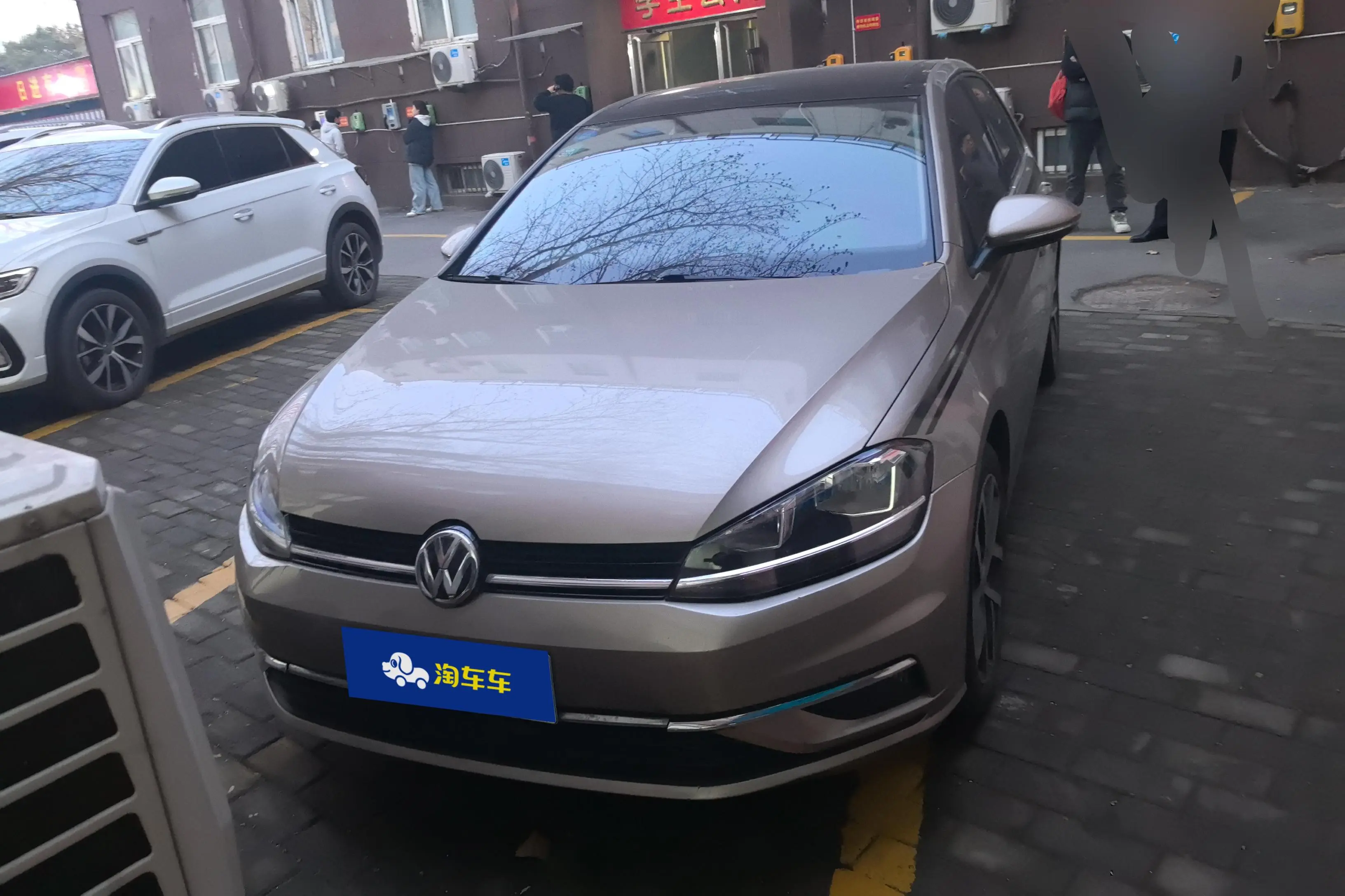 Volkswagen Golf  из Китая
