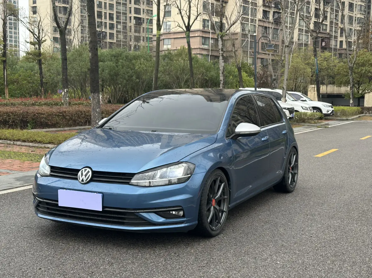 Volkswagen Golf  из Китая